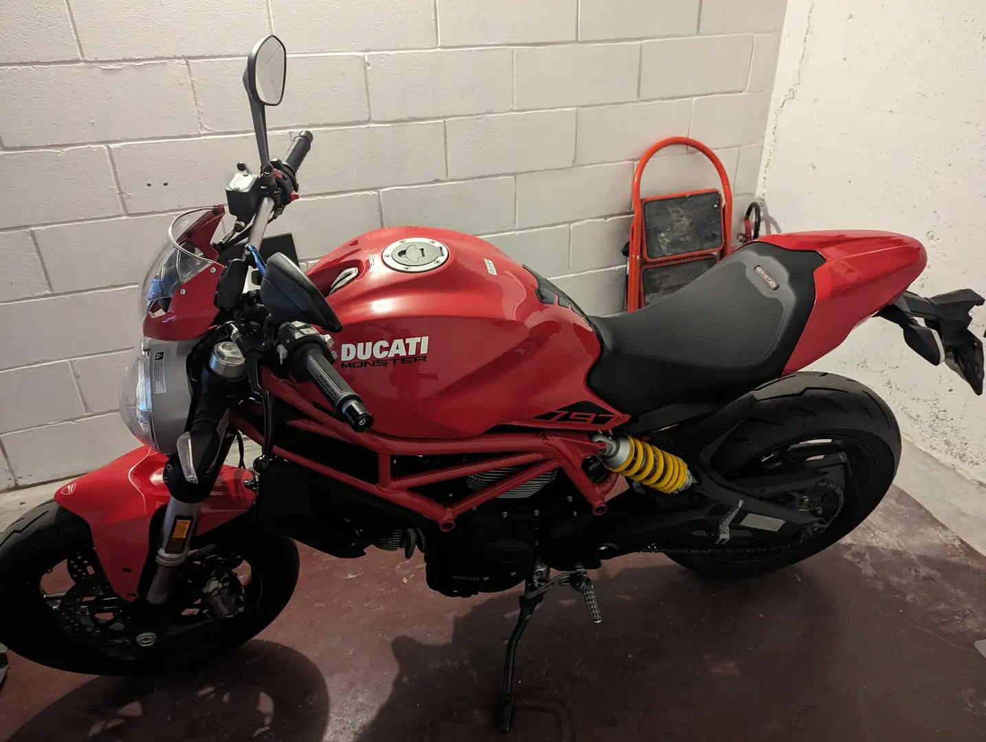 Ducati Monster 797 Plus Rosso - 1