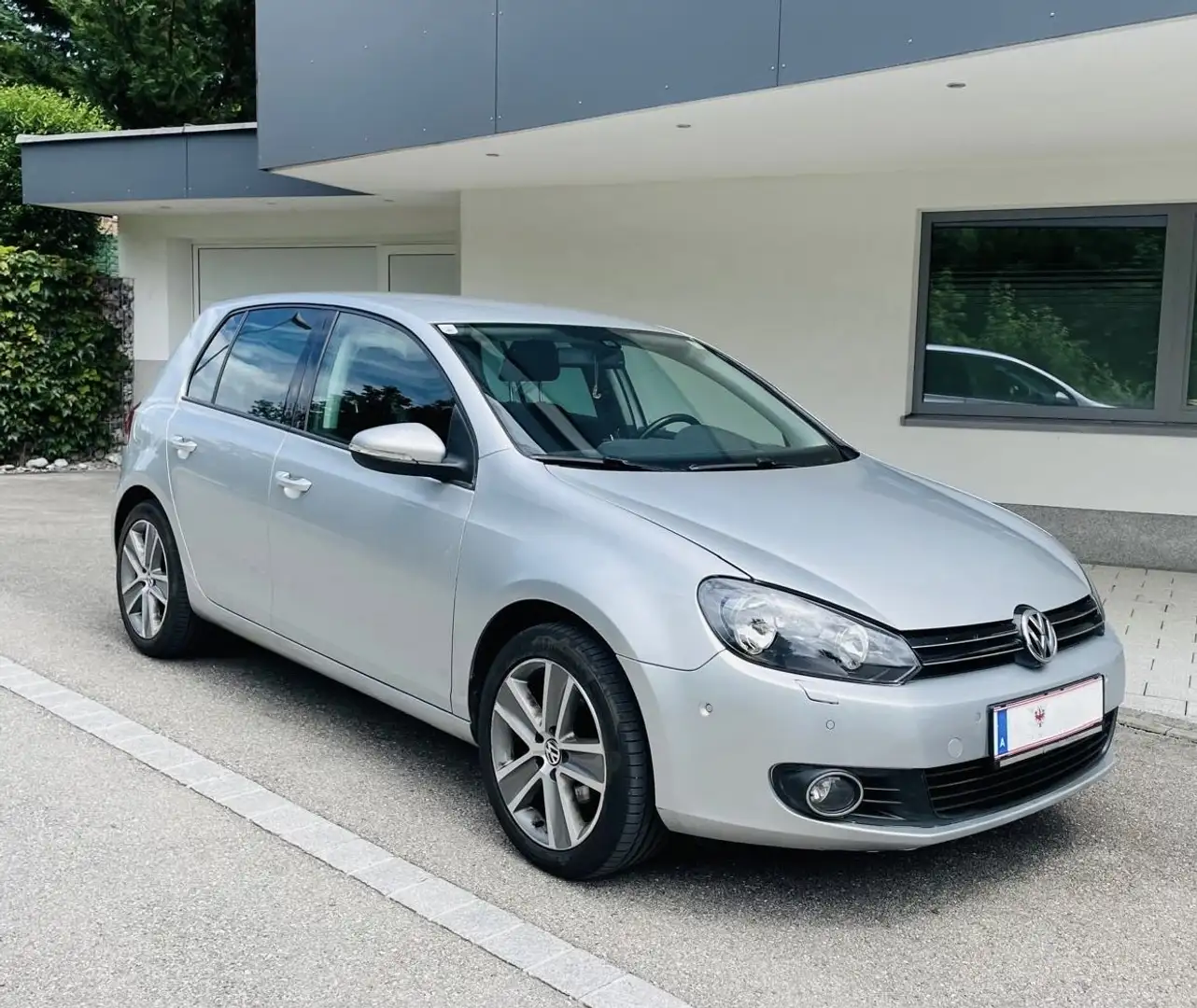 Volkswagen Golf Trendline 1,6 TDI DPF Grau - 1