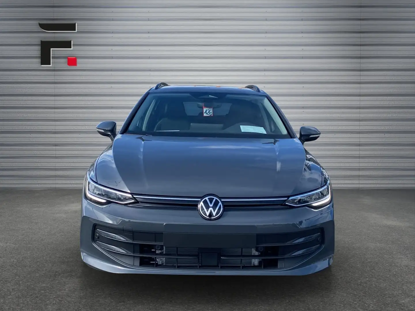 Volkswagen Golf Variant Business mHeV DSG Grau - 2