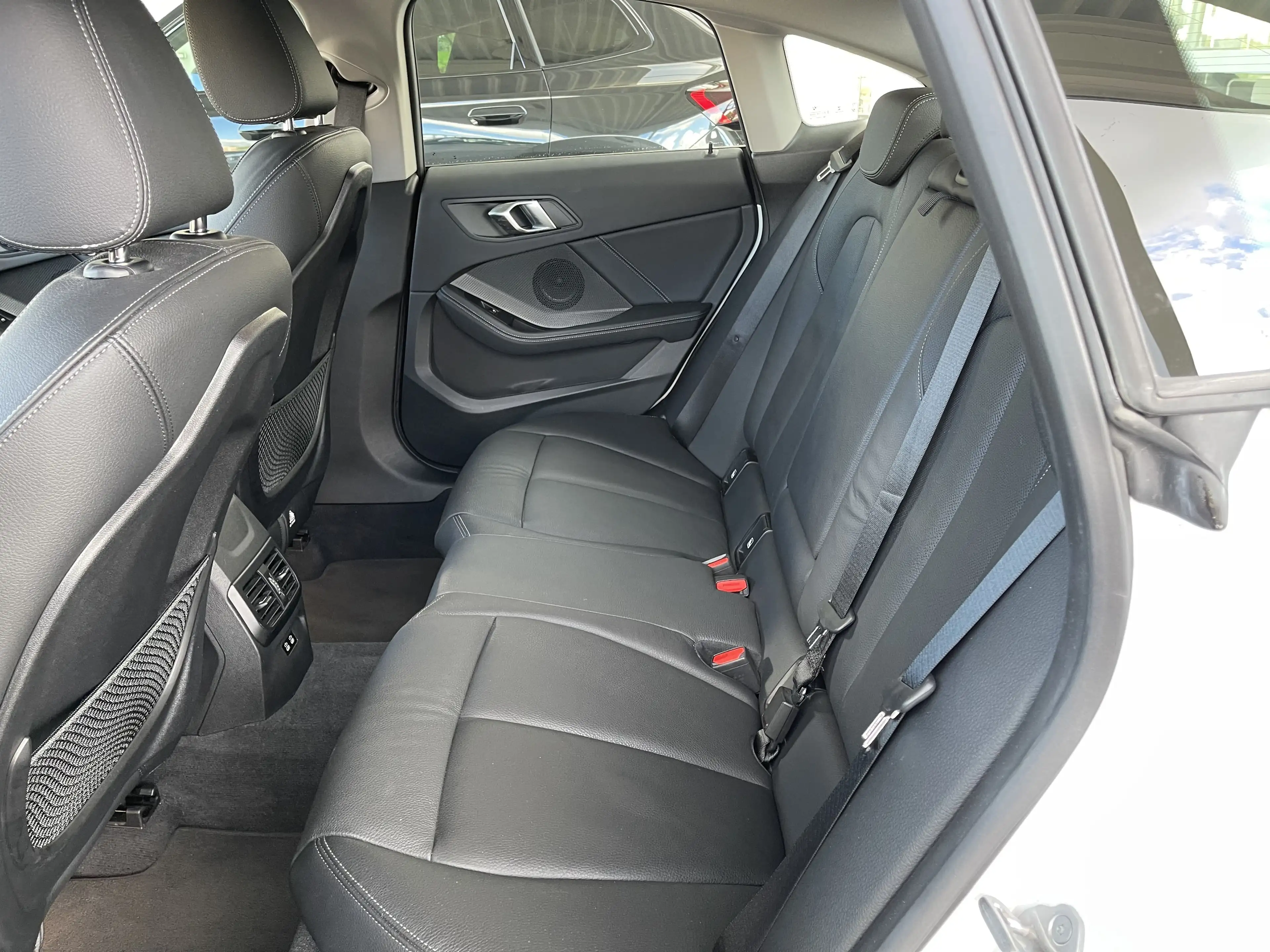 BMW 216 GC dA *** GARANTIE + LED + CUIR + COCKPIT + GPS PRO *** — photo 12