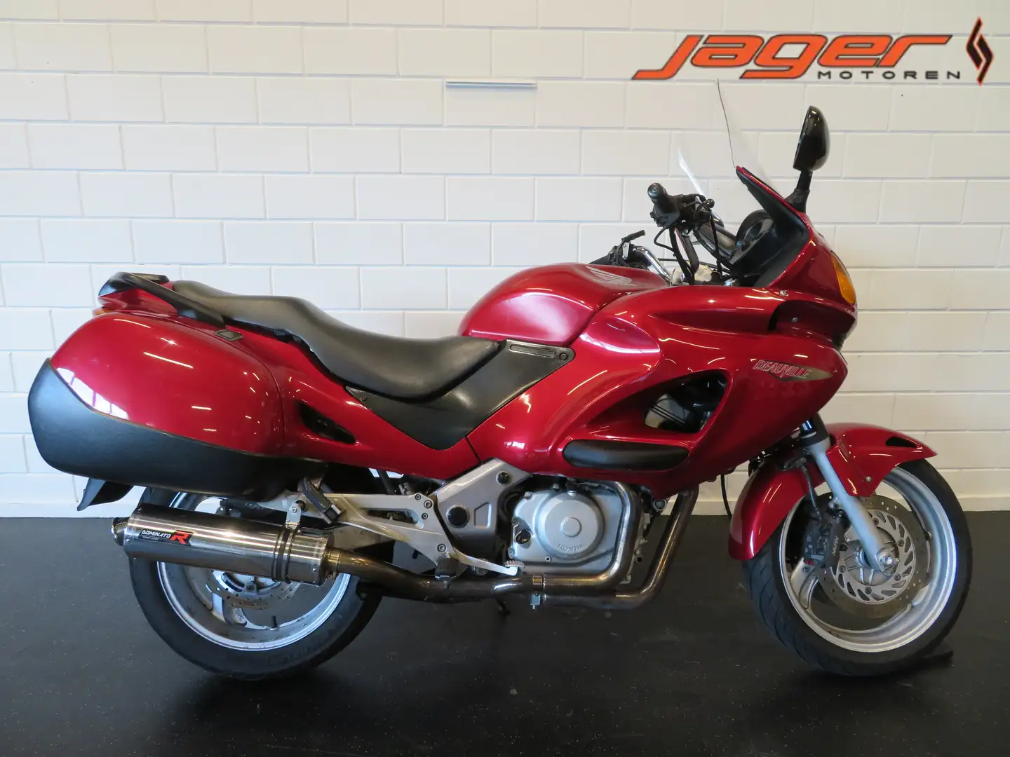 Honda NT 650 DEAUVILLE Rouge - 1