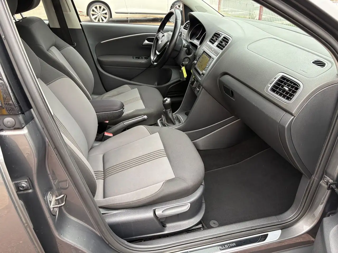 Volkswagen Polo Citadine 5 portes — photo 11