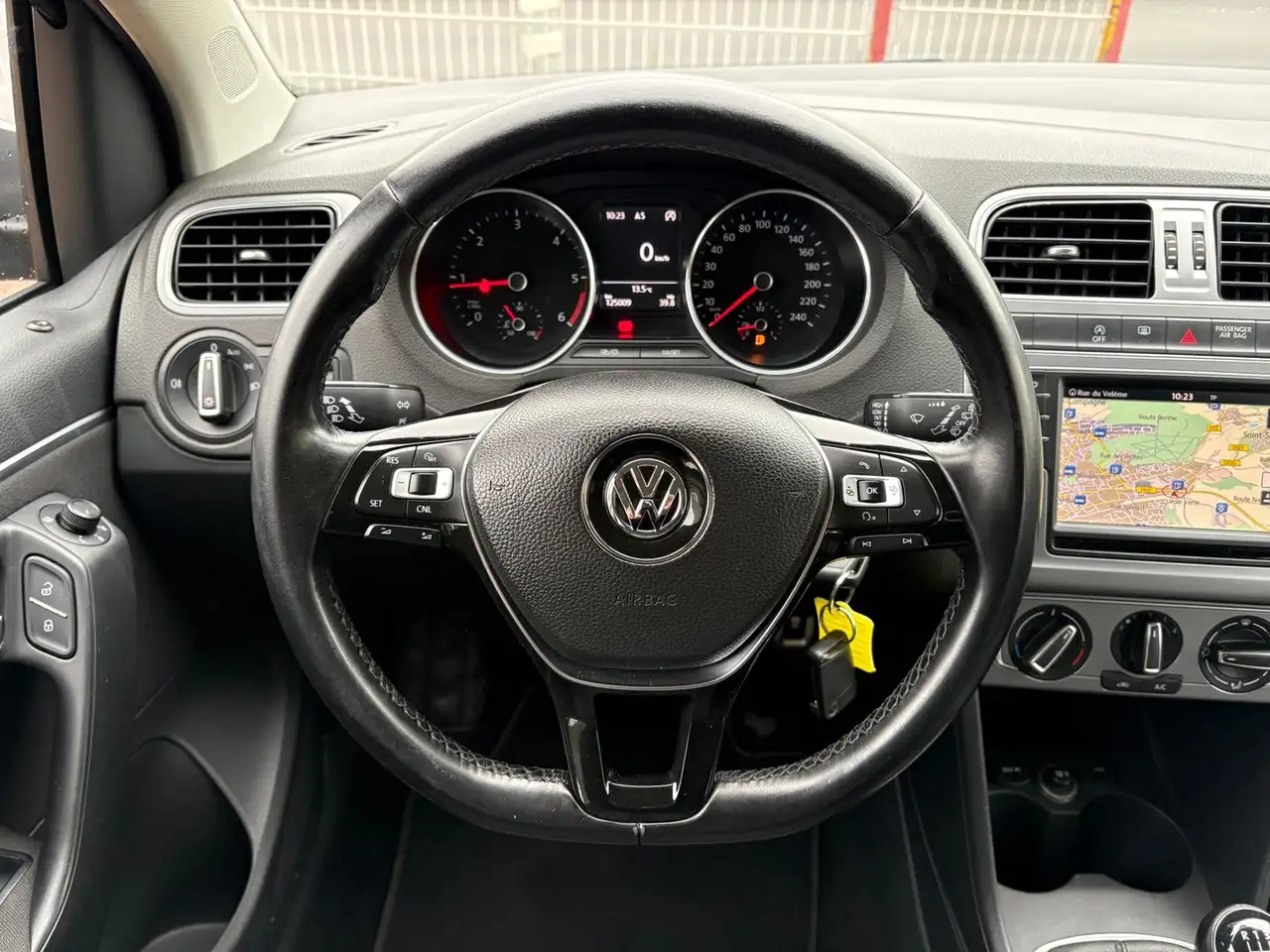 Volkswagen Polo Citadine 5 portes — photo 10