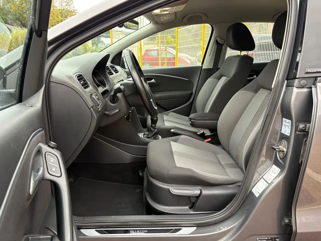 Volkswagen Polo Citadine 5 portes — photo 7