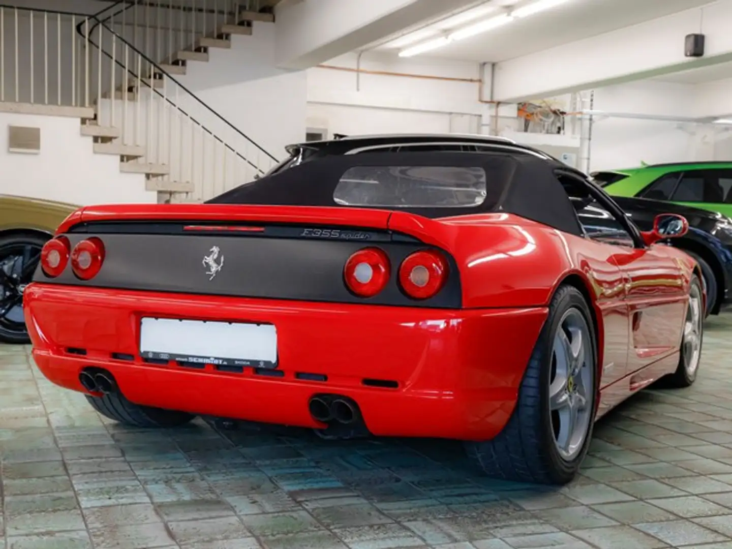Ferrari F355 Spider Schaltwagen Kırmızı - 2