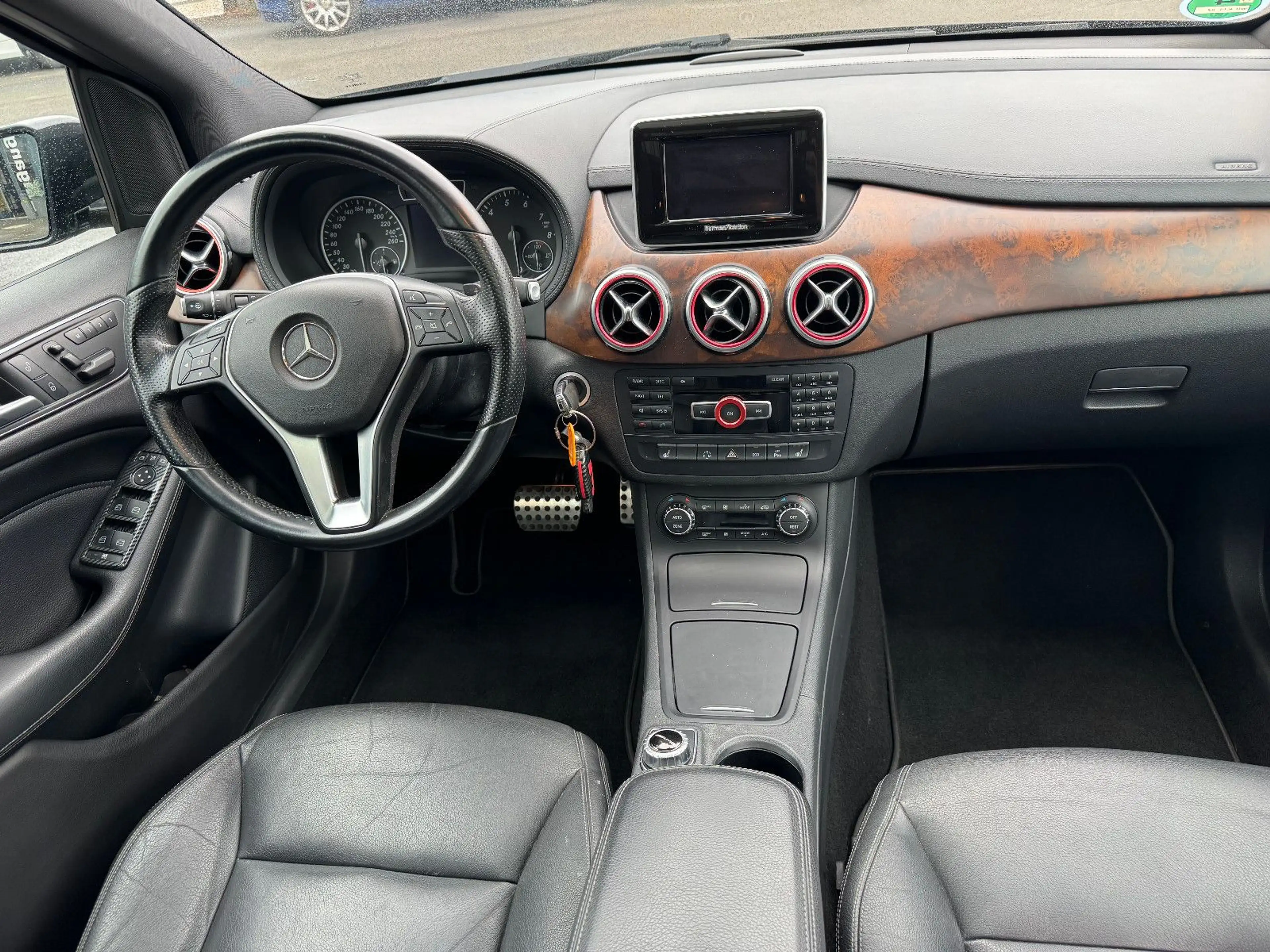 Mercedes-Benz B 250 B250 — photo 13