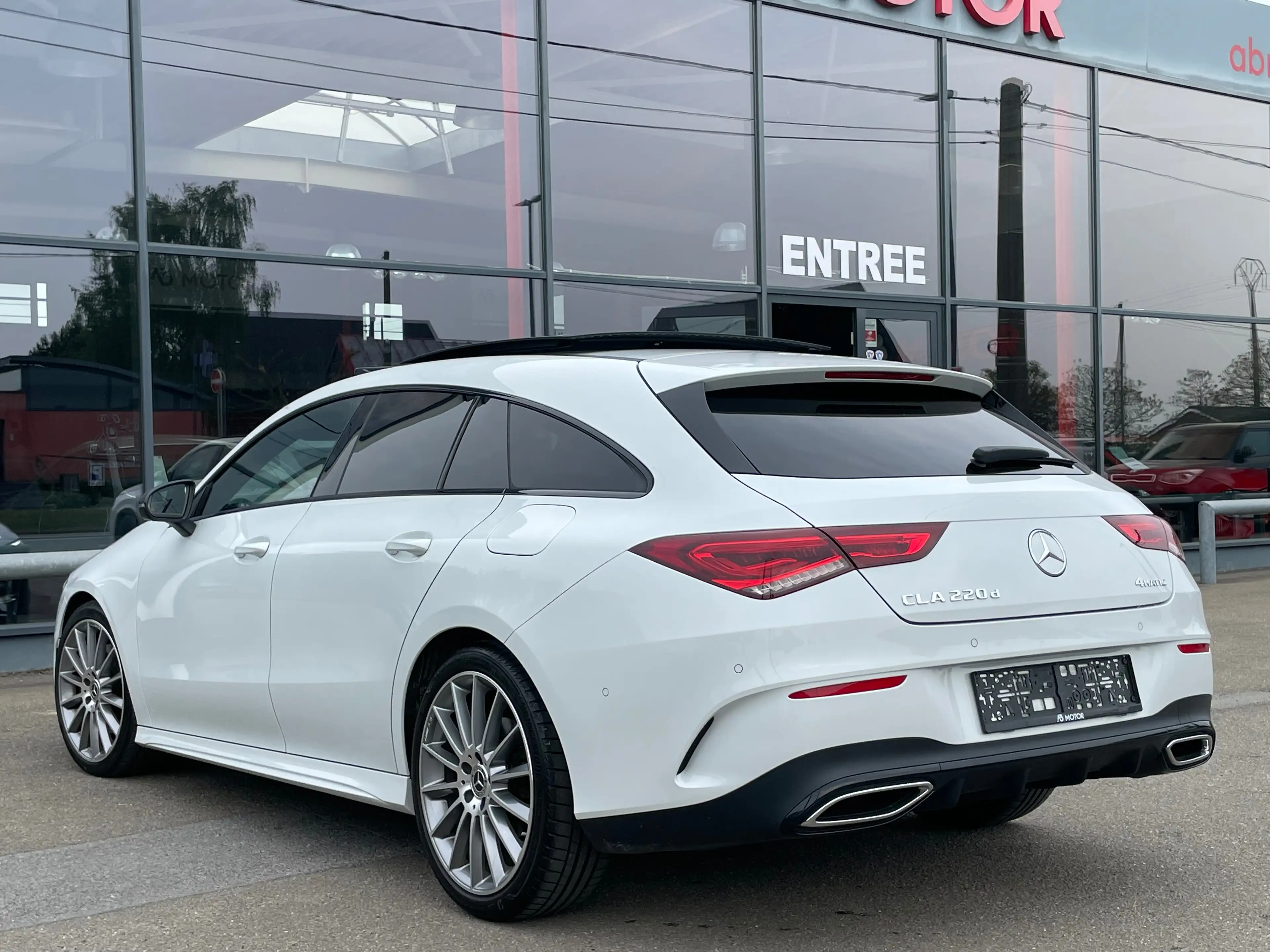 Mercedes-Benz CLA 220 d 4-Matic AMG PANO CAM360 HEADUP AMBIANCE JA19 — photo 5