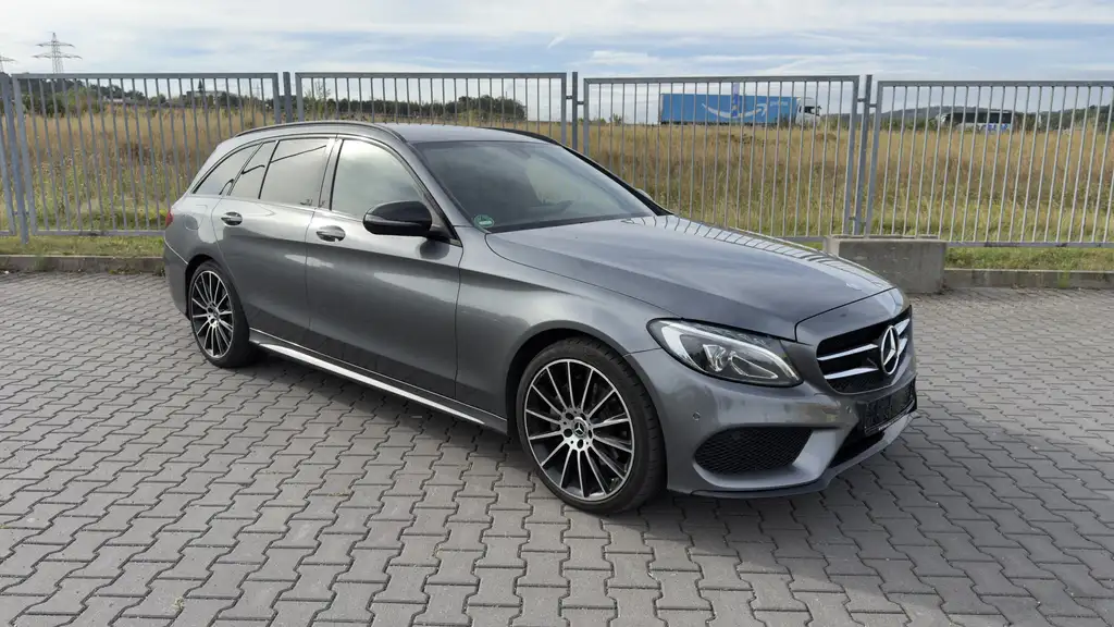 Mercedes-Benz C 220