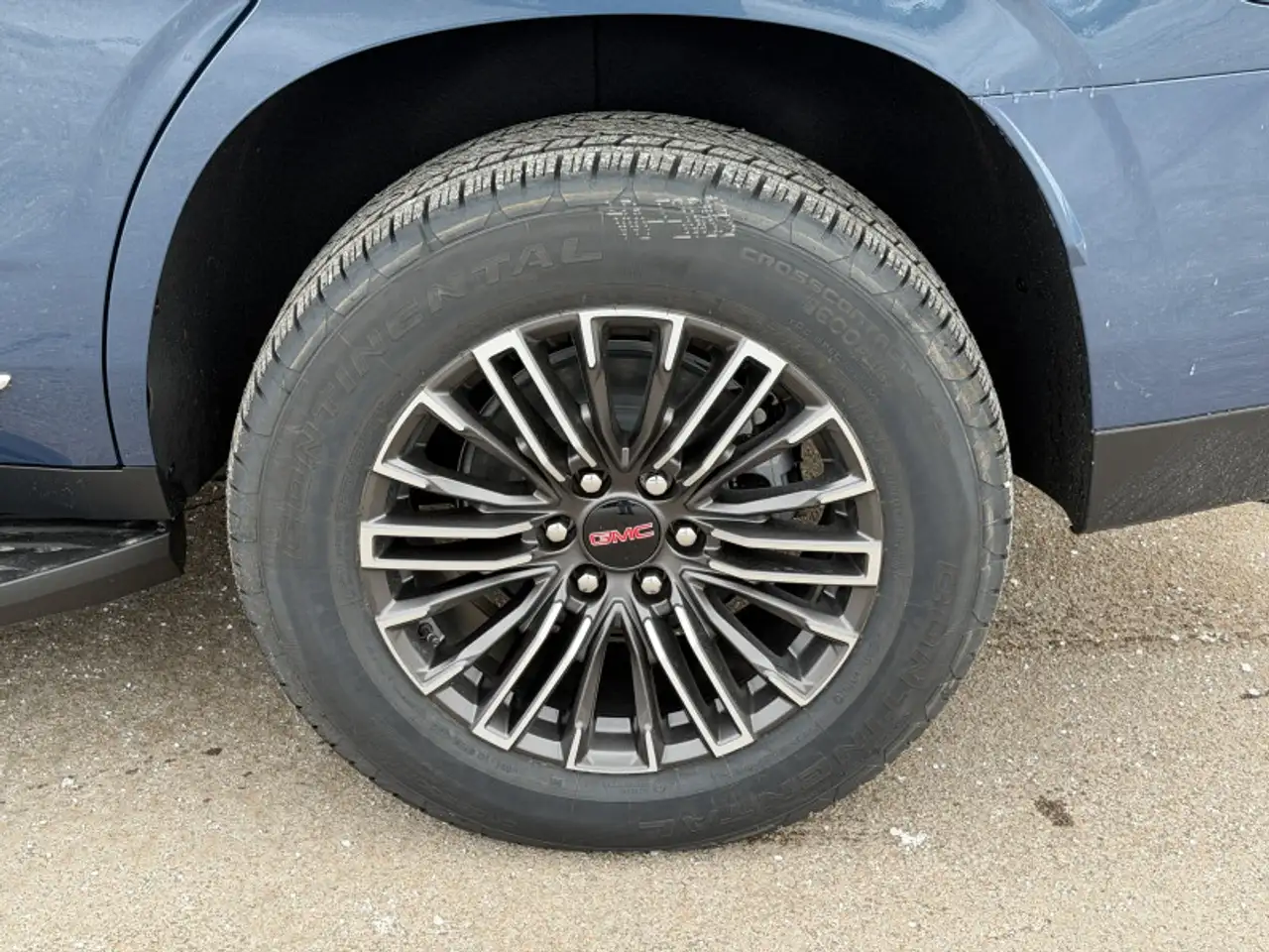GMC Yukon снимка GMC Yukon