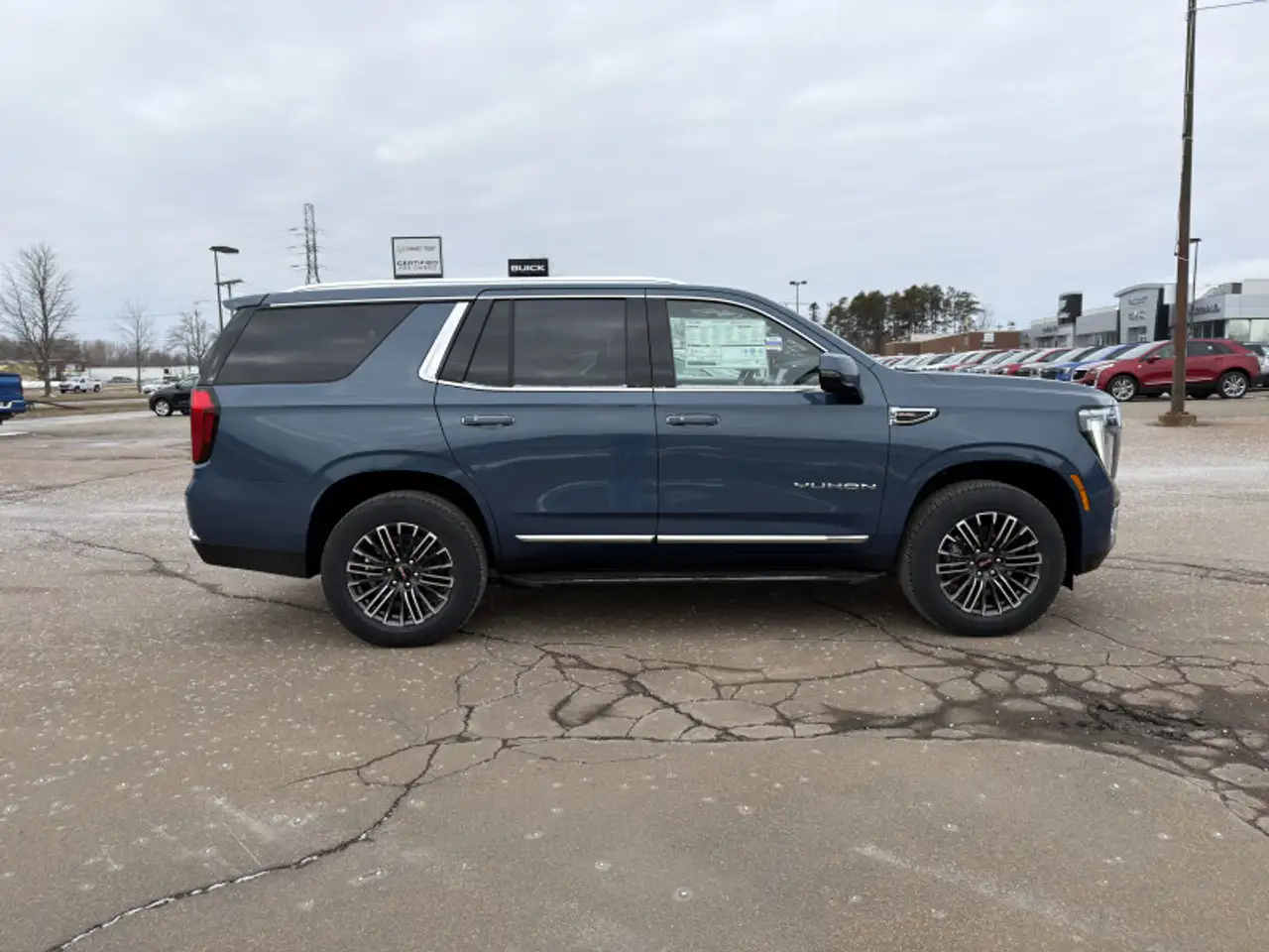 GMC Yukon снимка GMC Yukon