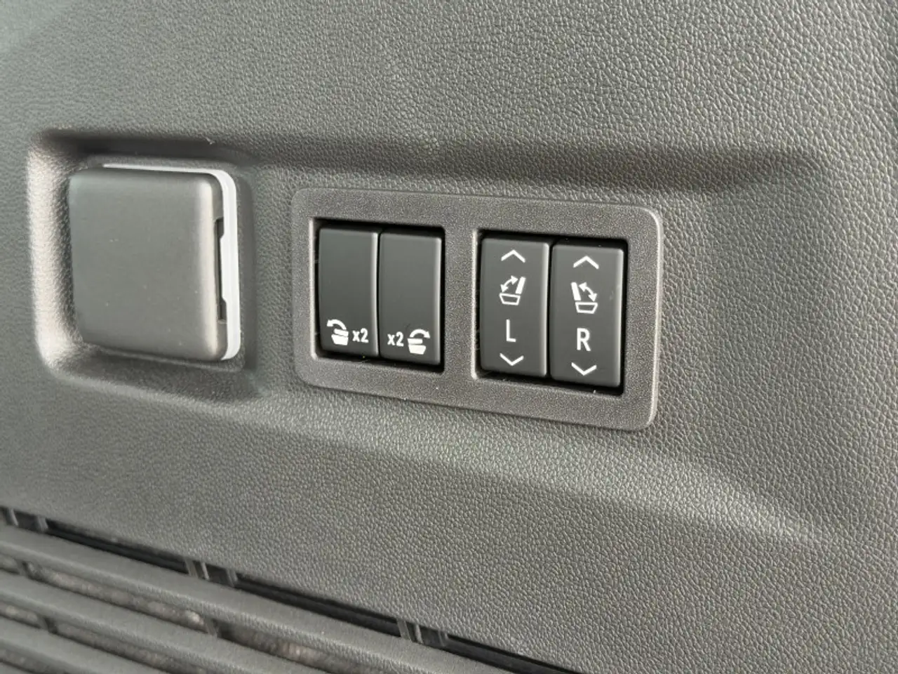 GMC Yukon снимка GMC Yukon