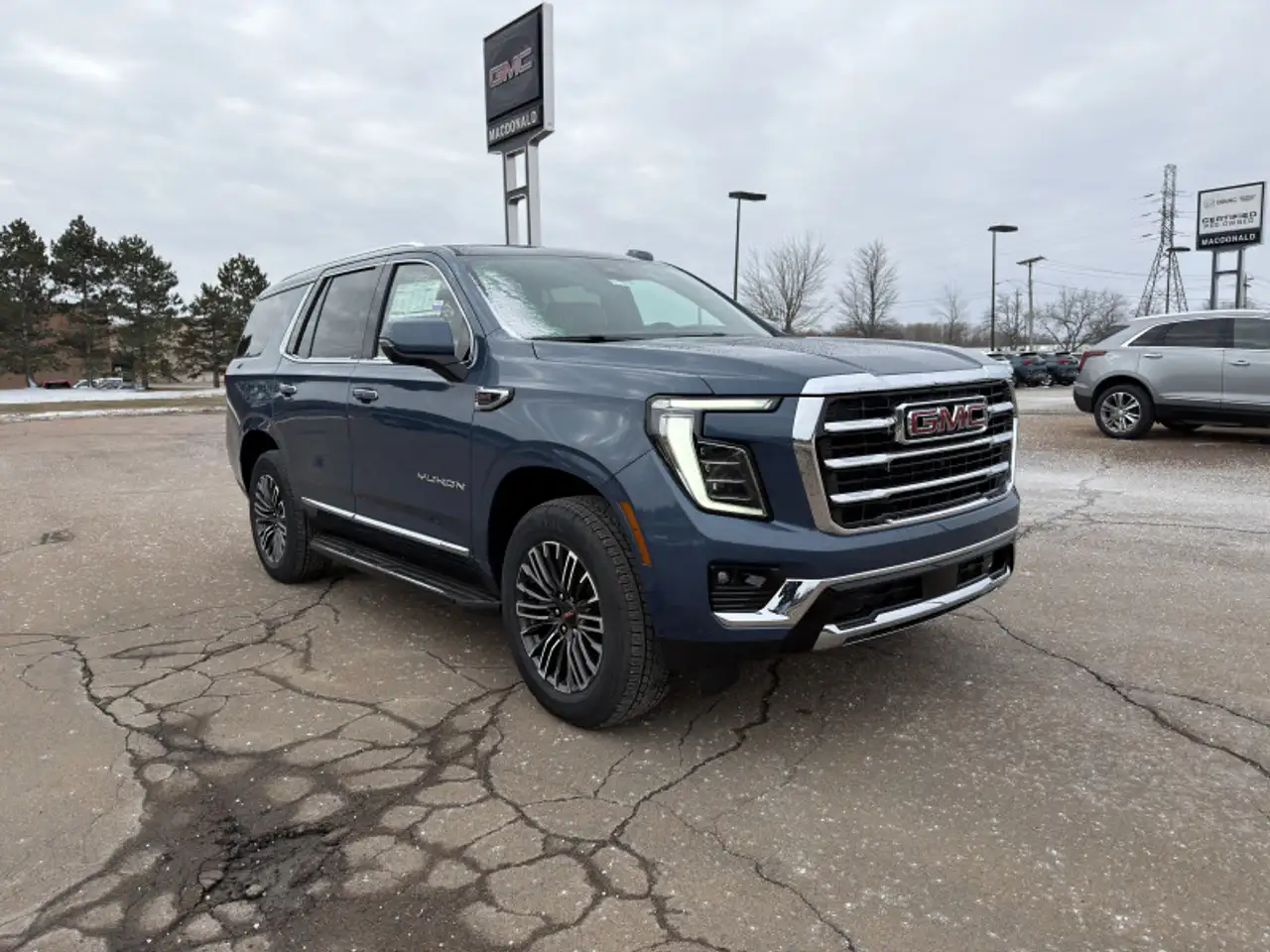 GMC Yukon снимка GMC Yukon