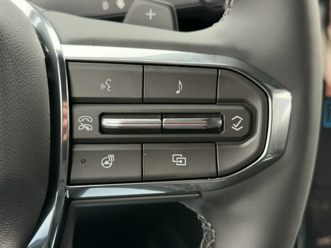 GMC Yukon снимка GMC Yukon