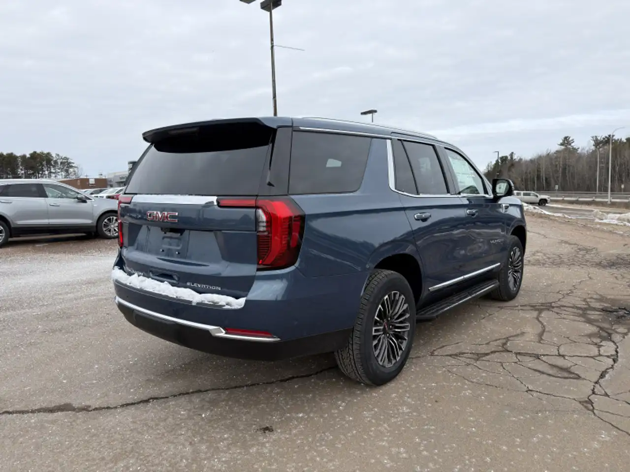 GMC Yukon снимка GMC Yukon