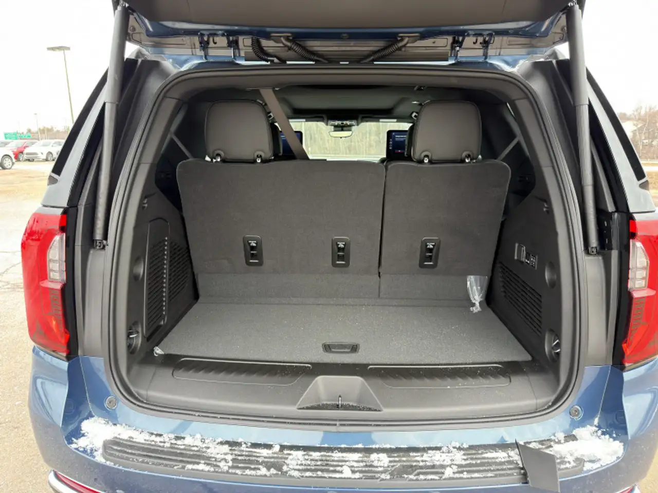 GMC Yukon снимка GMC Yukon