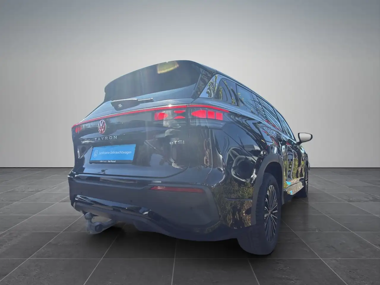 Volkswagen Tayron 1.5 eTSI Life *AHK*MATRIX*ACC*7-SITZER*360°* 4