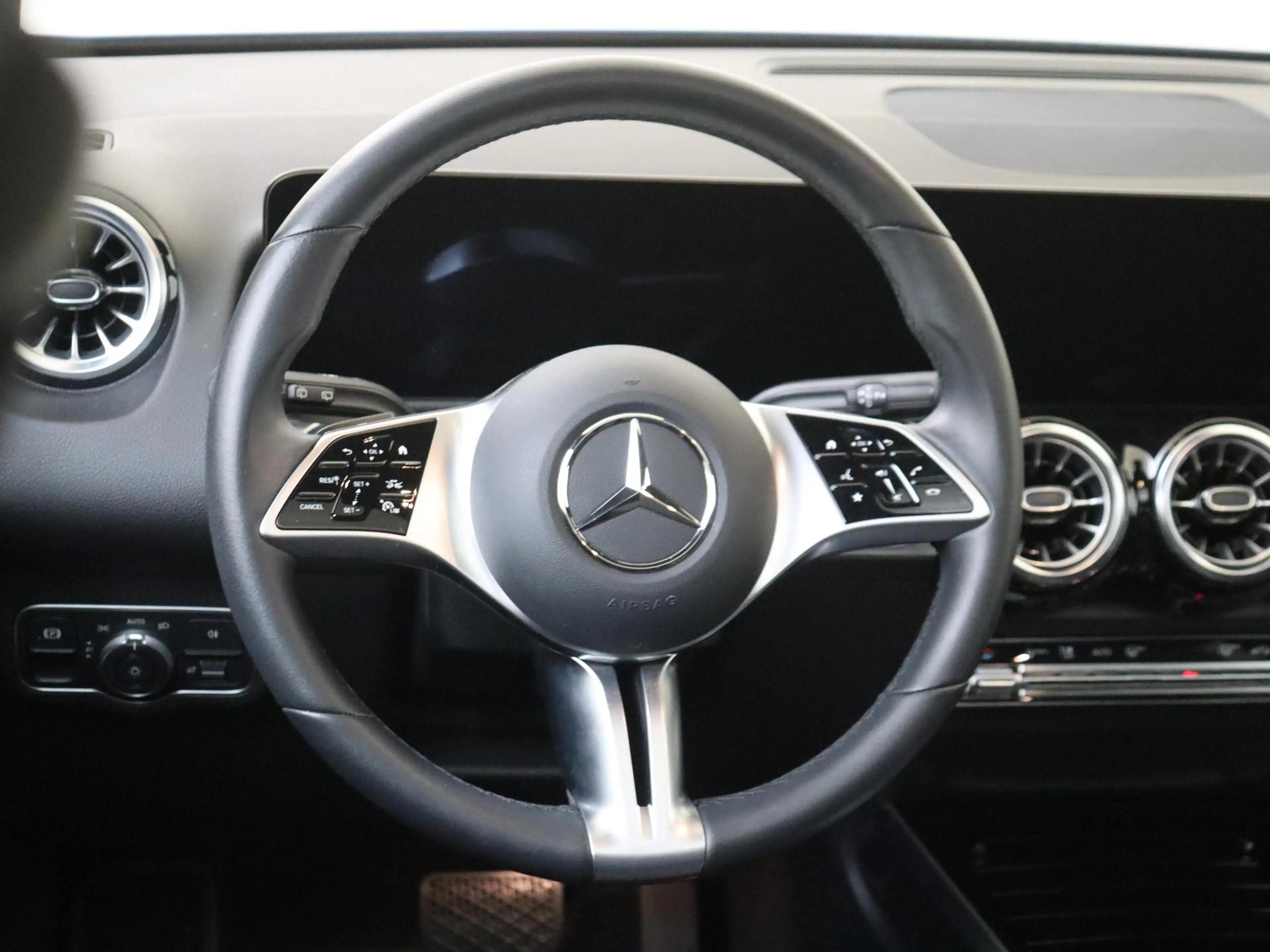 Mercedes-Benz EQB 250 250+ Luxury Line LIMITED 71 kWh Premium Pakket /Pa — photo 11