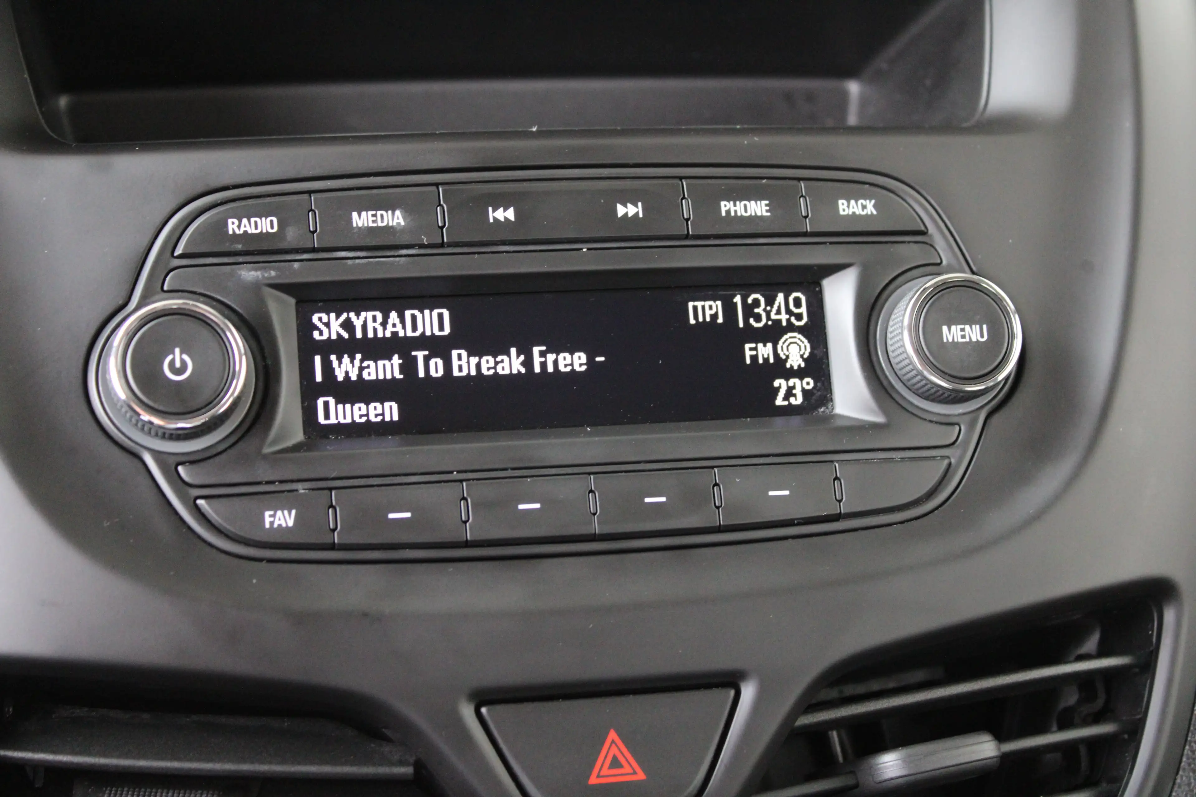 Opel Karl 1.0 ecoFLEX 120 Jaar Edition | Bluetooth | Cruise — photo 32