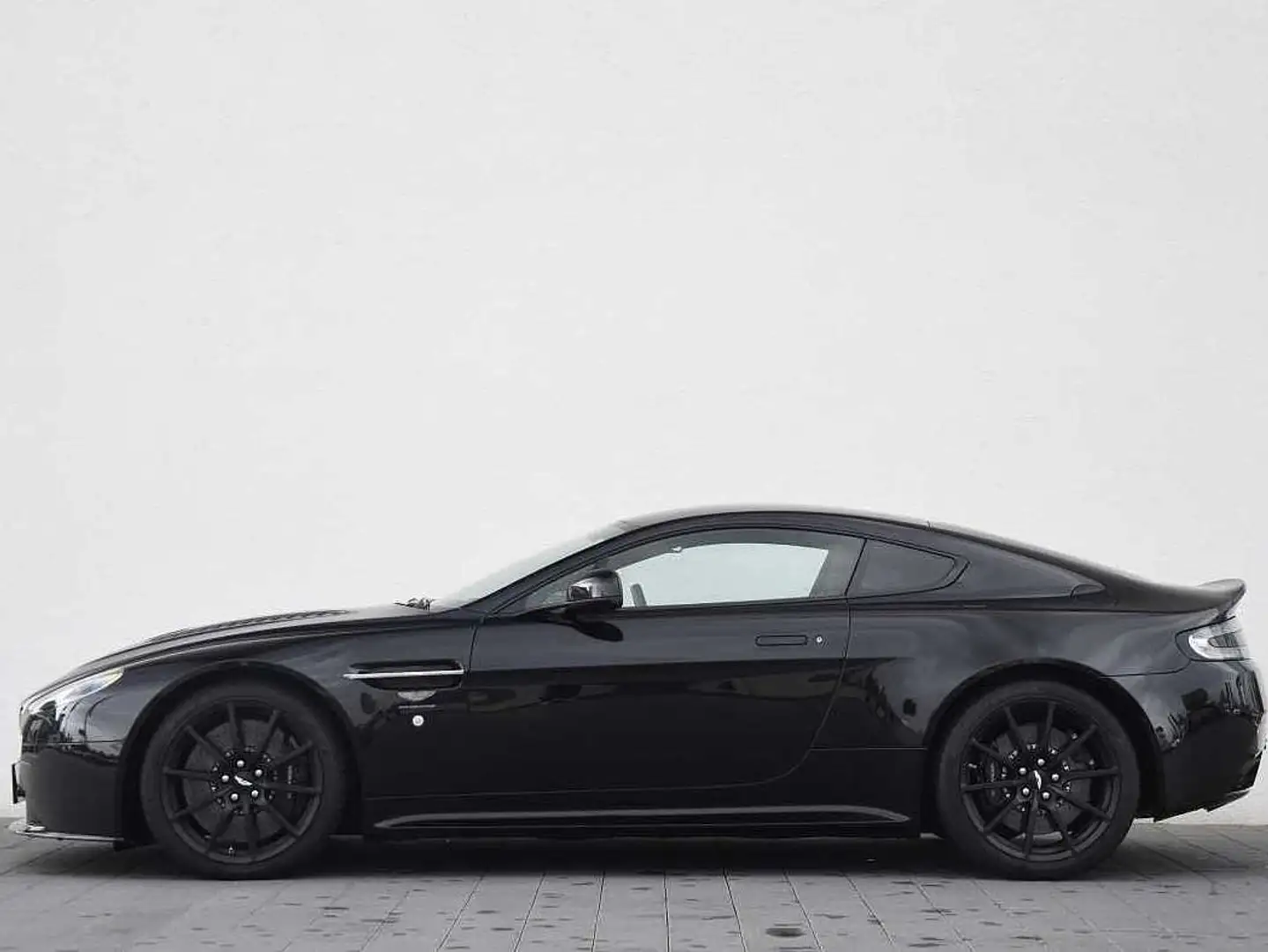 Aston Martin Vantage V12 Vantage S Sportshift Černá - 2