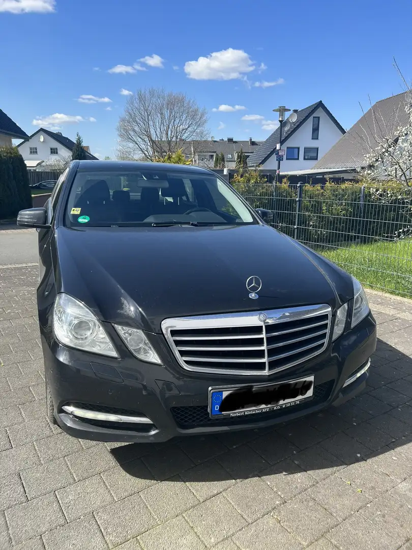 Mercedes-Benz E 220 E 220 CDI BlueEfficiency (212.002) Noir - 1