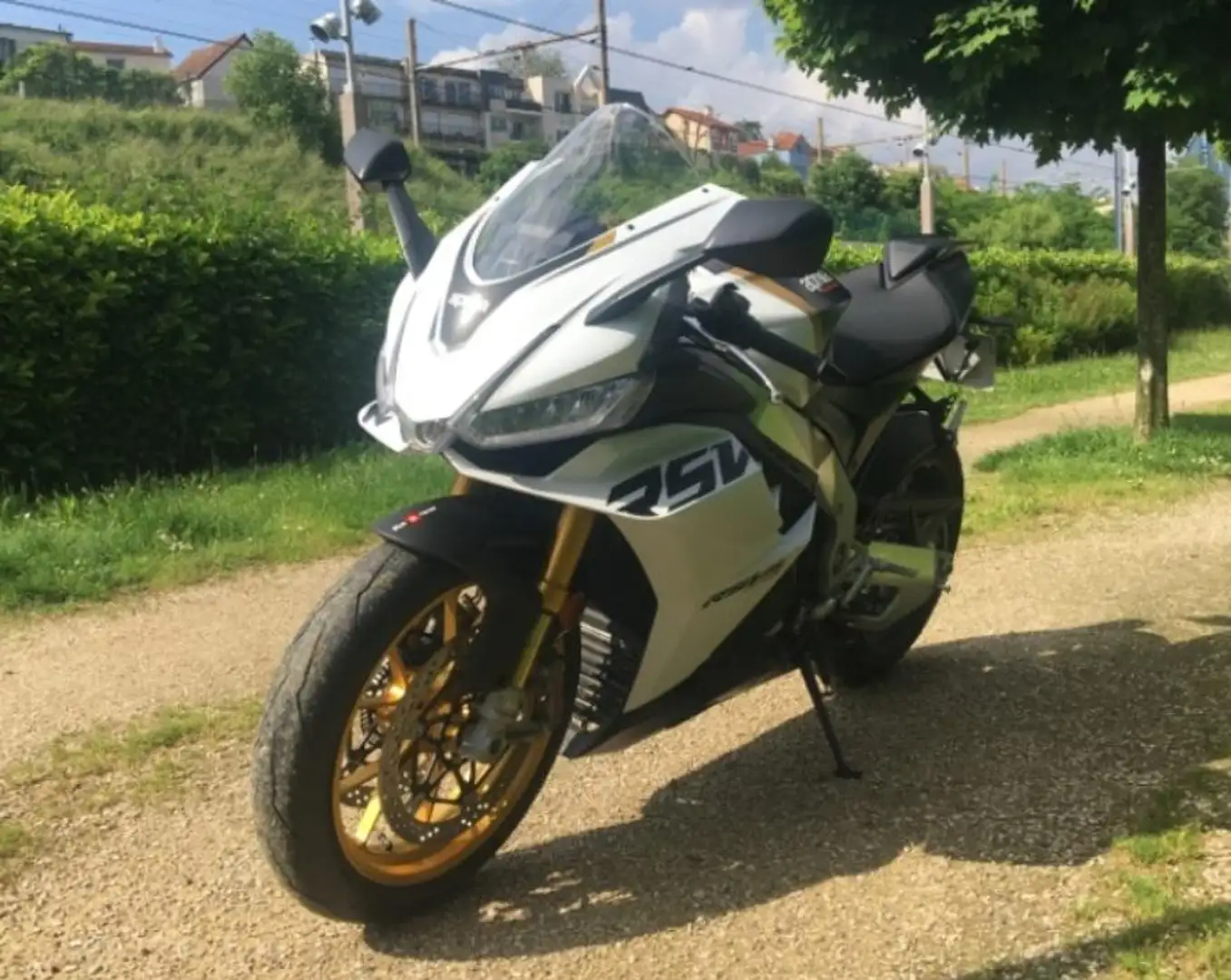 Aprilia RSV4 Noir - 2