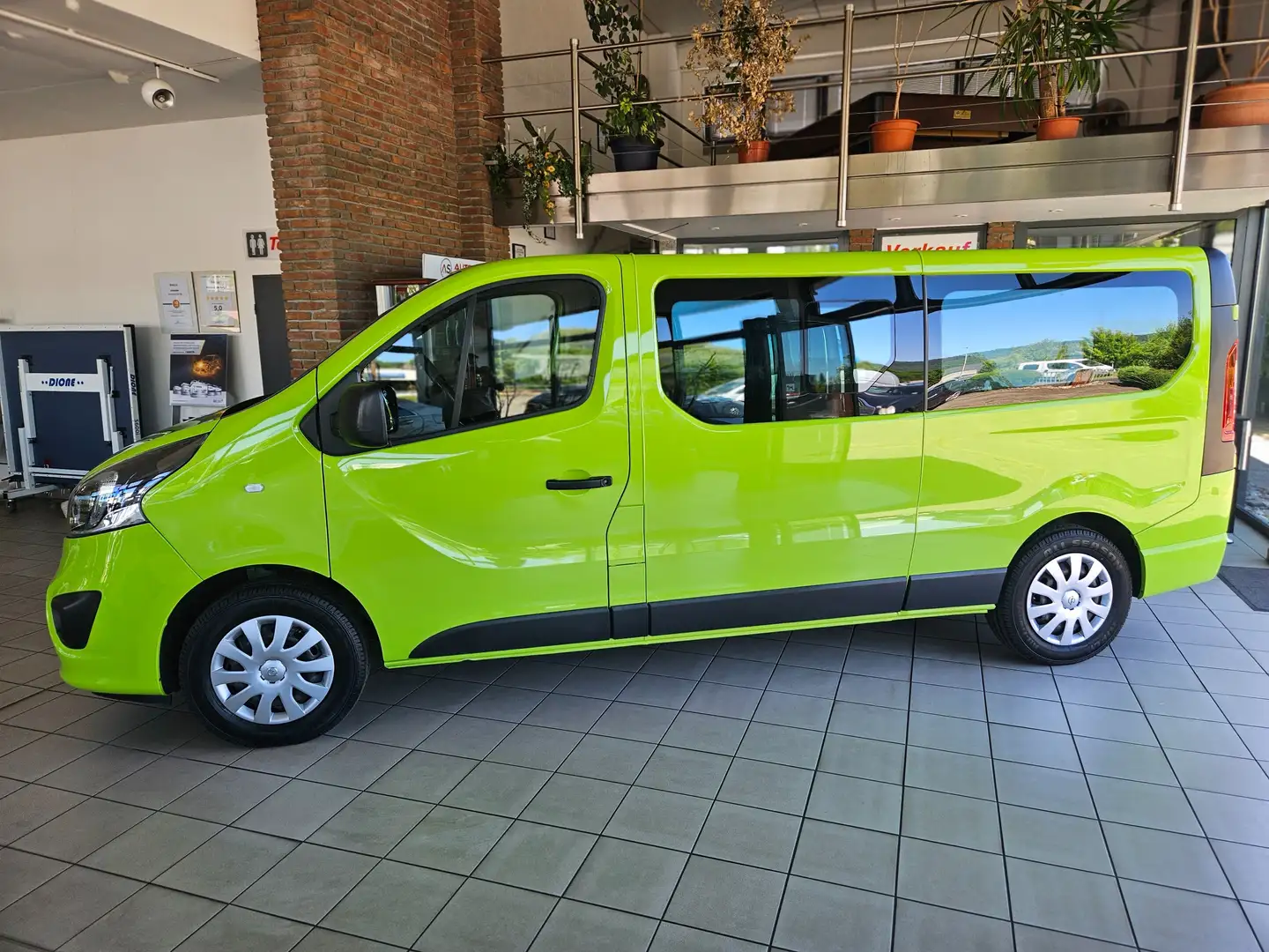 Opel Vivaro Combi L2H1  2,9t *9-Sitzer, Navi, AHK, Tempomat* Vert - 2