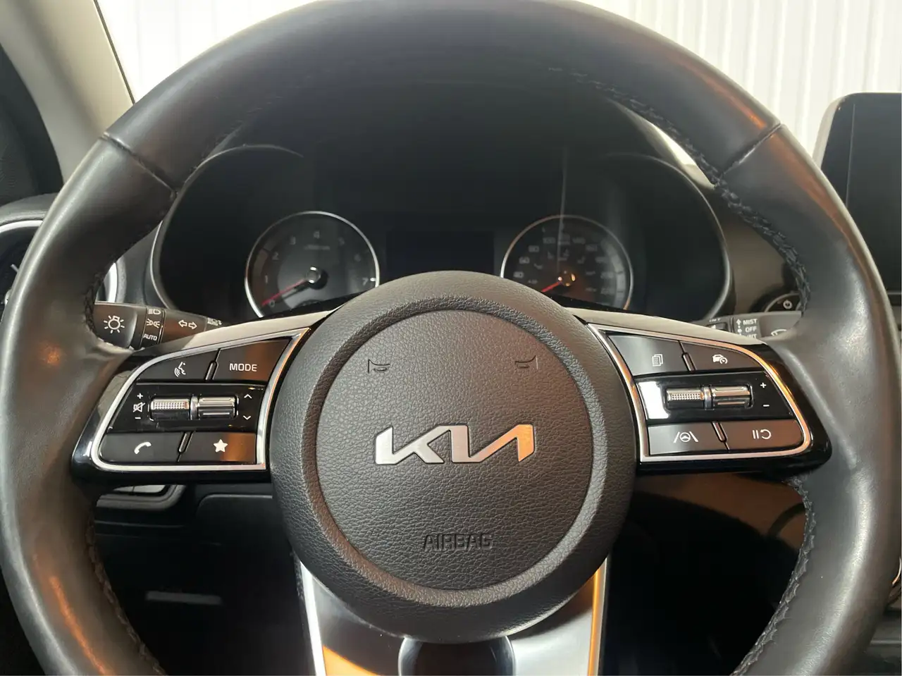 Kia Forte снимка Kia Forte