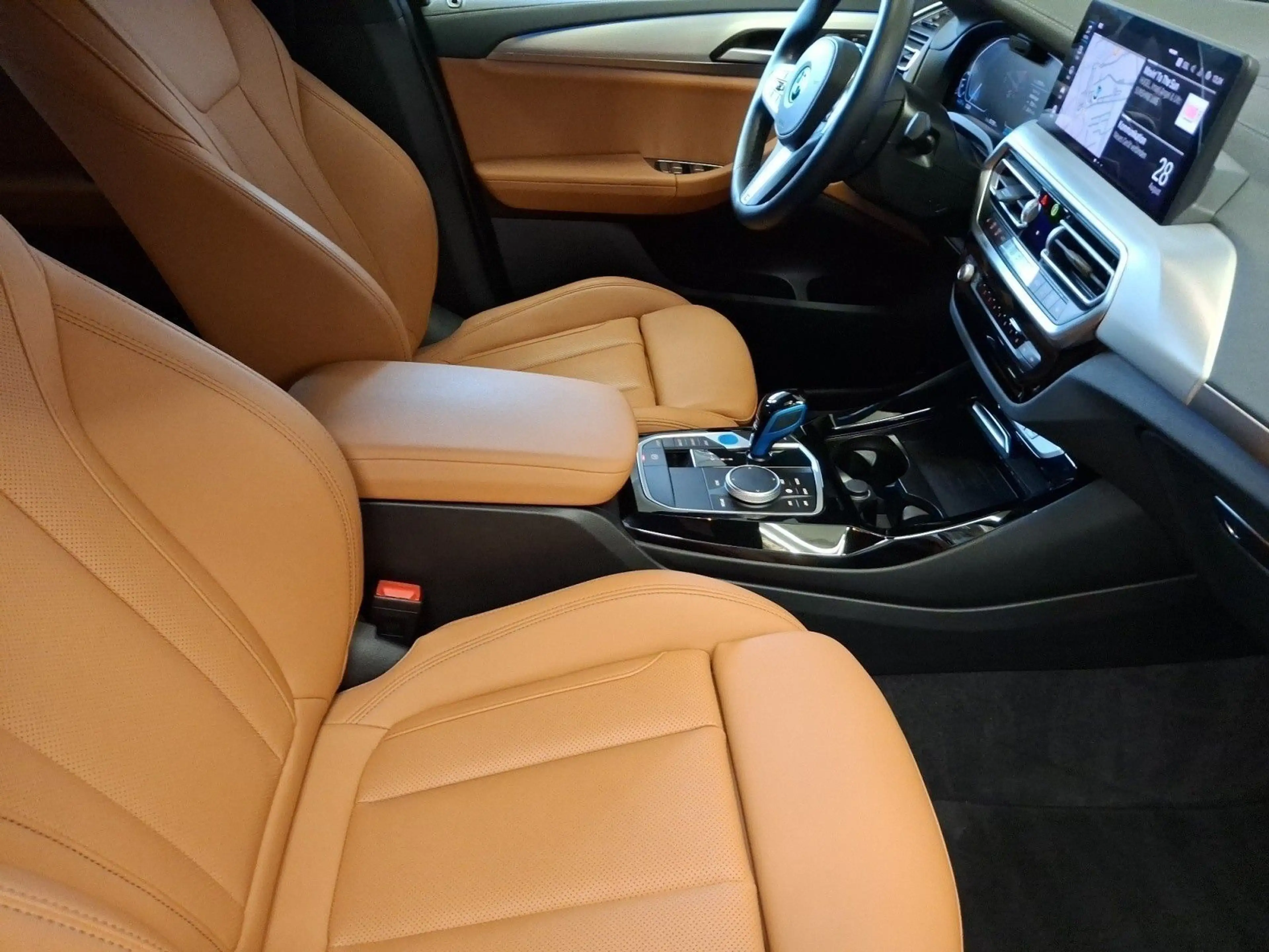 BMW iX3 INSPIRING EDC Klimaaut. AHK Sportsitze — photo 12