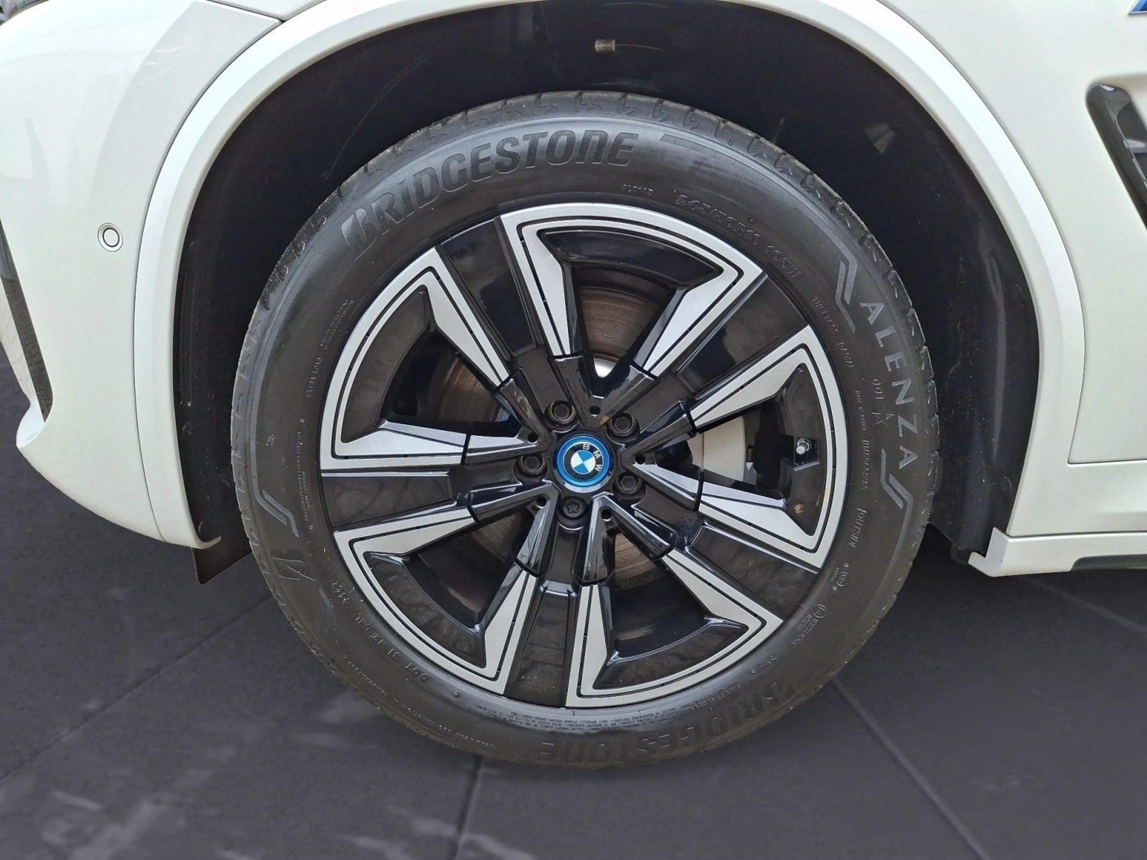 BMW iX3 INSPIRING EDC Klimaaut. AHK Sportsitze — photo 7