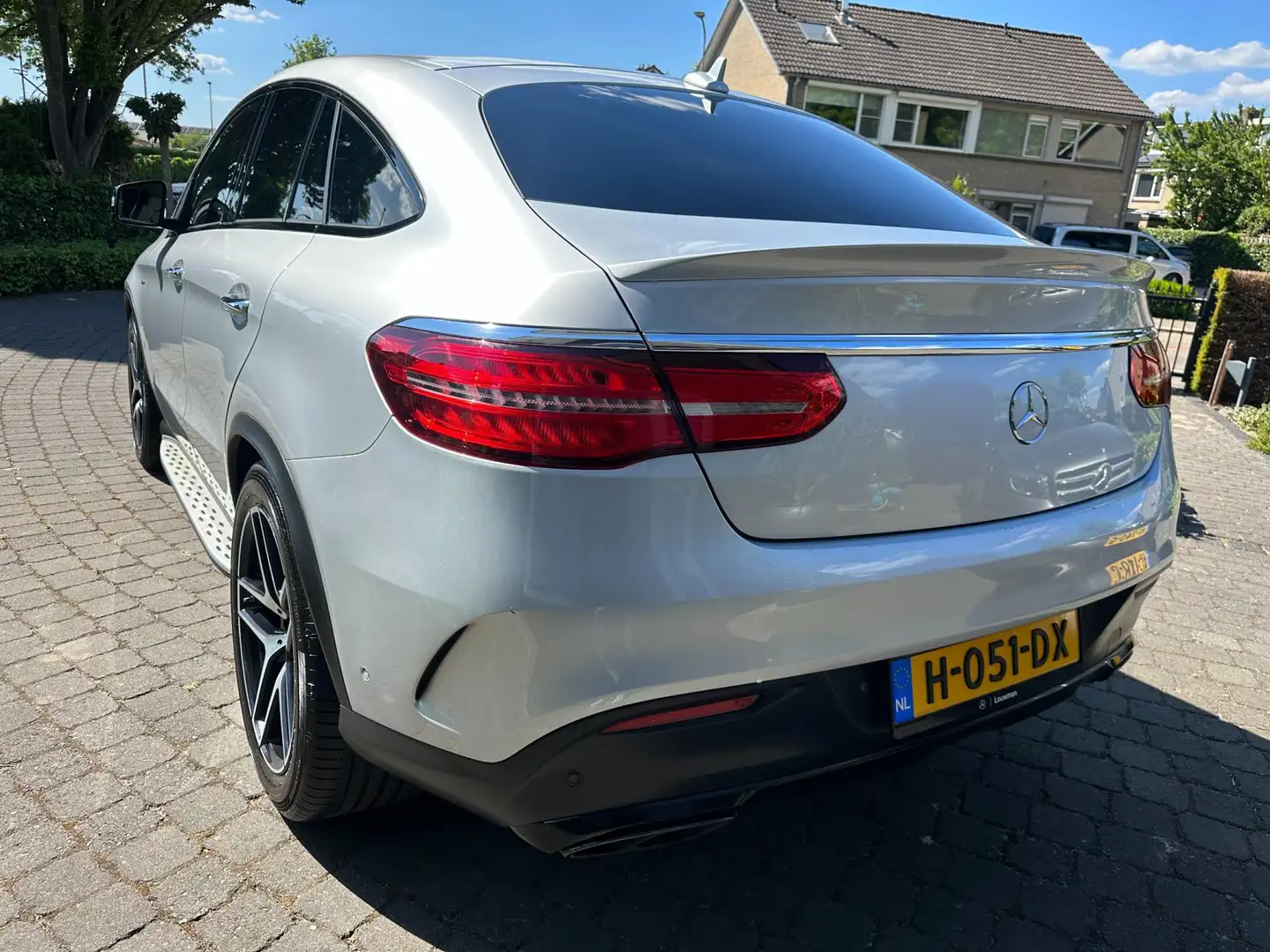 Mercedes-Benz GLE 43 AMG Coupé / 450 AMG 4MATIC Šedá - 2