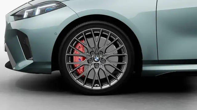 BMW 1 Series view 7