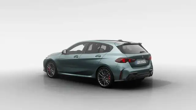 BMW 1 Series view 2