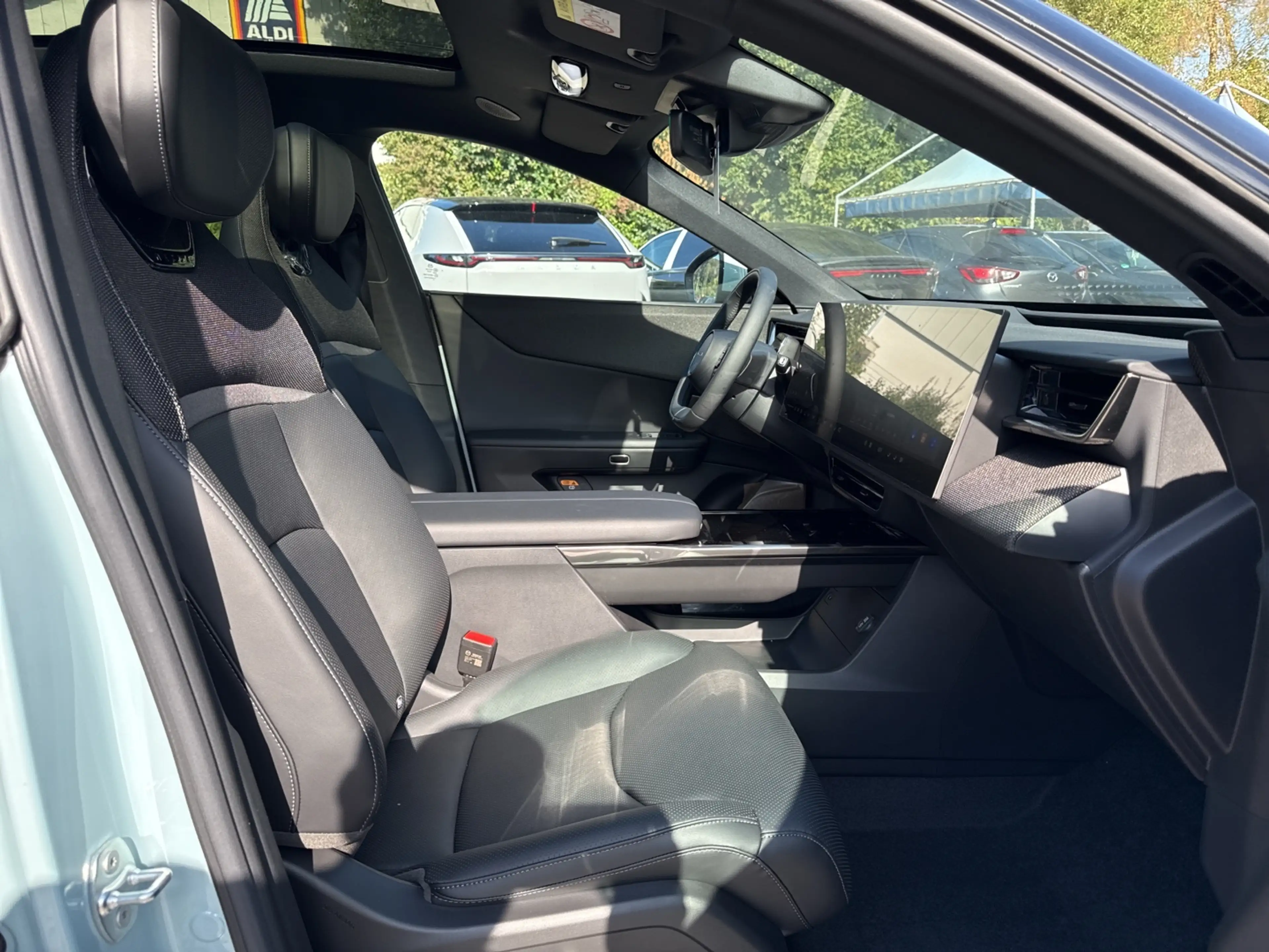 Mazda CX-6e EV 258 RWD AT TAKUMI — photo 9