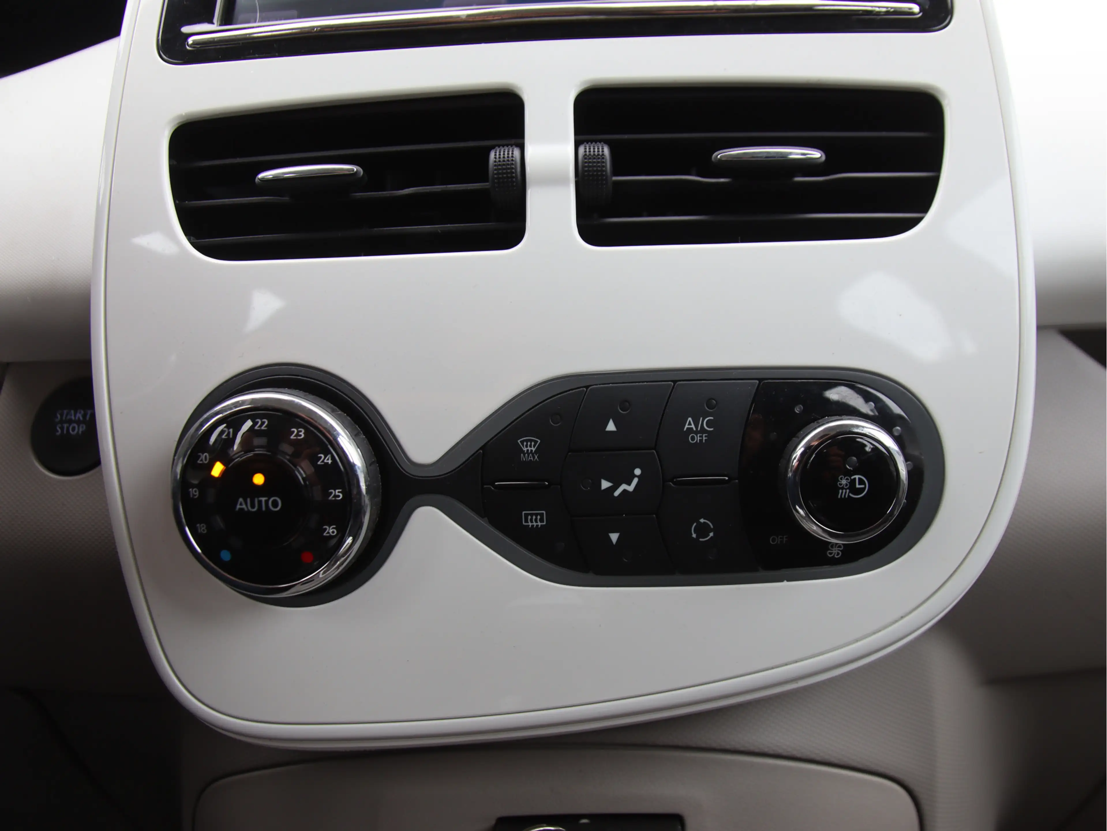 Renault ZOE R90 Life 41 kWh Koop accu, Navi, Climate, Keyless — photo 27