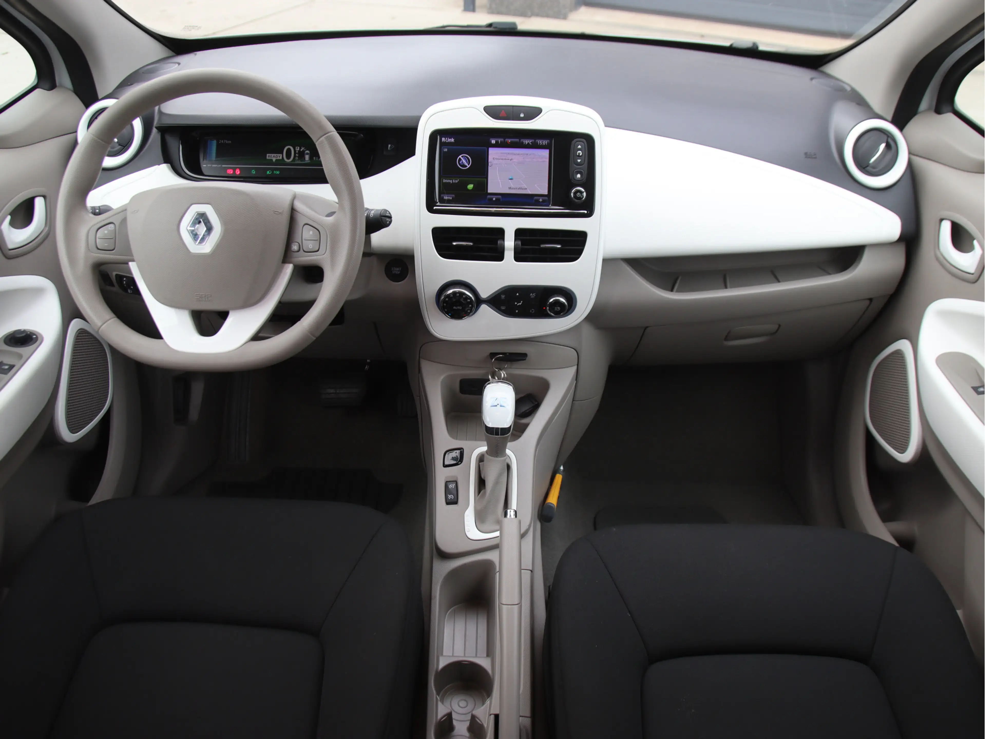 Renault ZOE R90 Life 41 kWh Koop accu, Navi, Climate, Keyless — photo 13