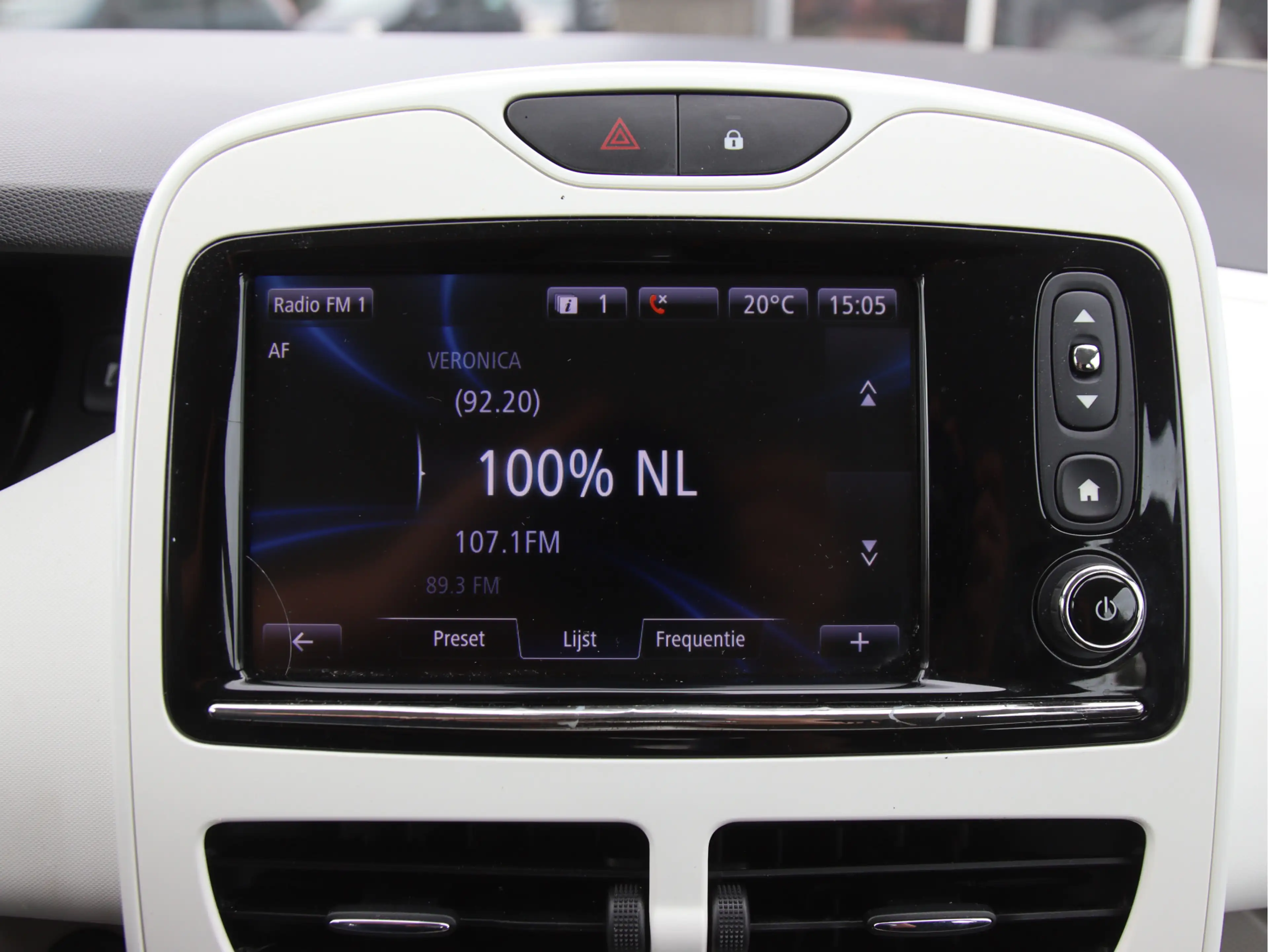 Renault ZOE R90 Life 41 kWh Koop accu, Navi, Climate, Keyless — photo 24