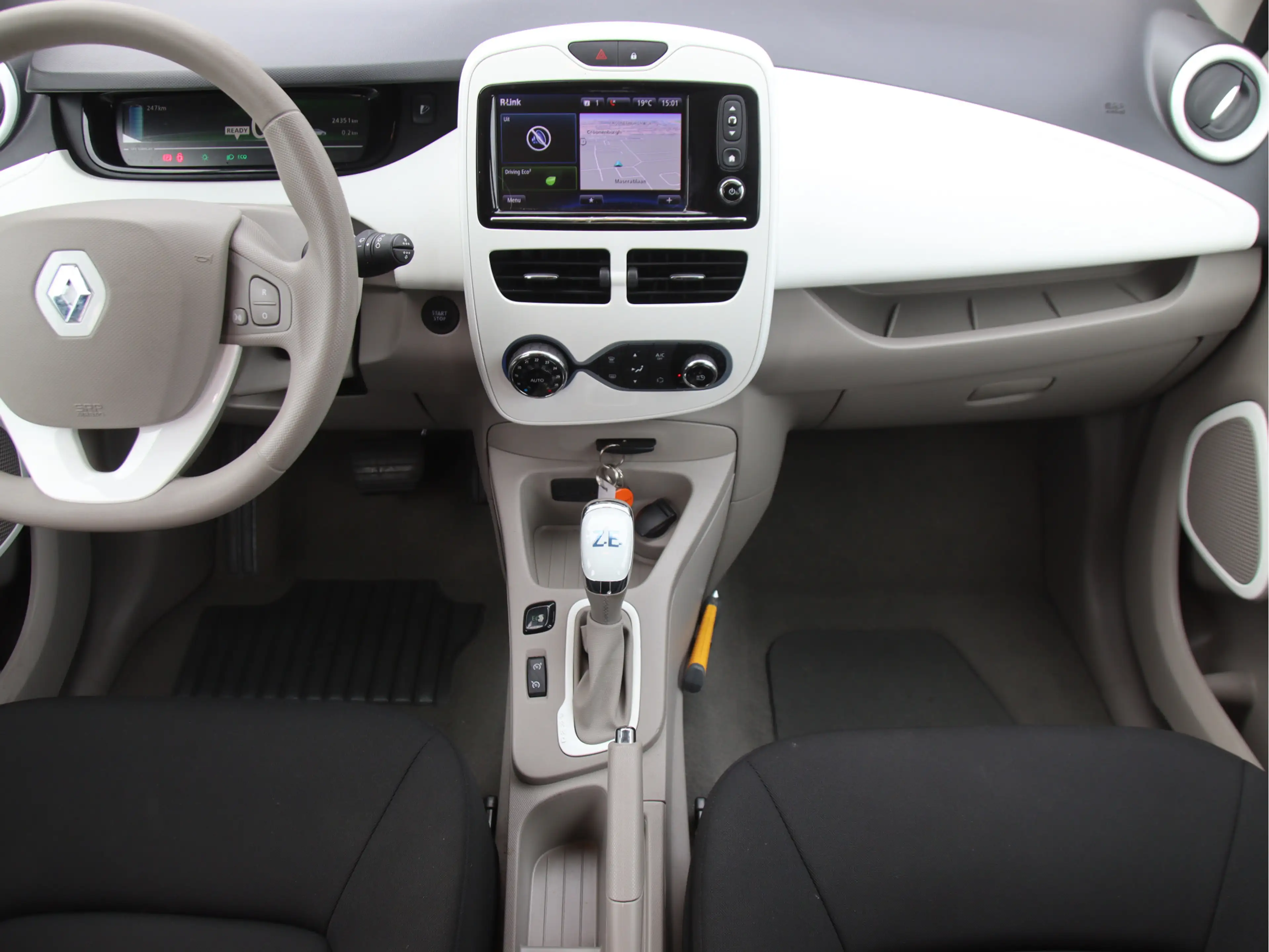 Renault ZOE R90 Life 41 kWh Koop accu, Navi, Climate, Keyless — photo 22