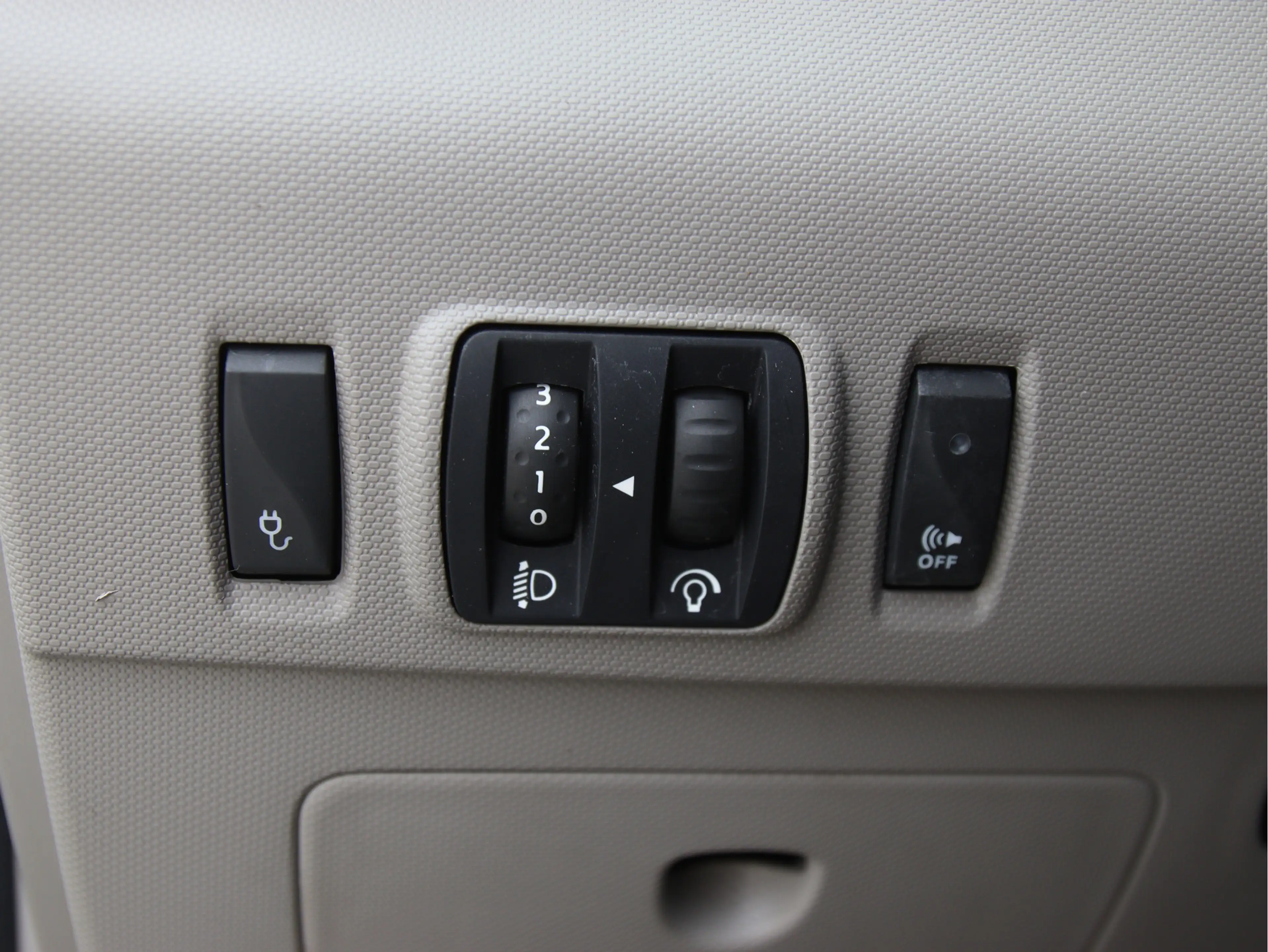 Renault ZOE R90 Life 41 kWh Koop accu, Navi, Climate, Keyless — photo 32