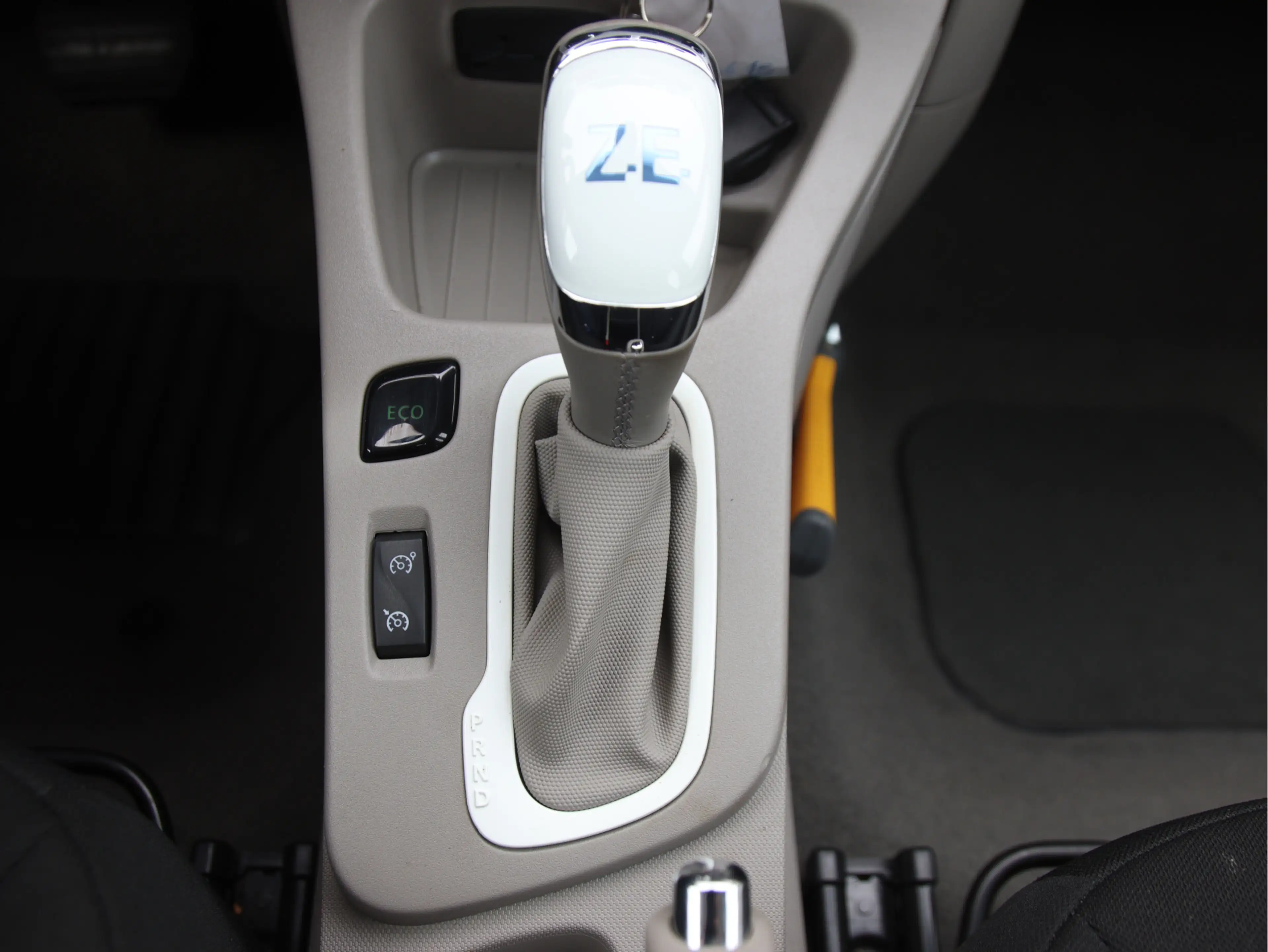 Renault ZOE R90 Life 41 kWh Koop accu, Navi, Climate, Keyless — photo 29