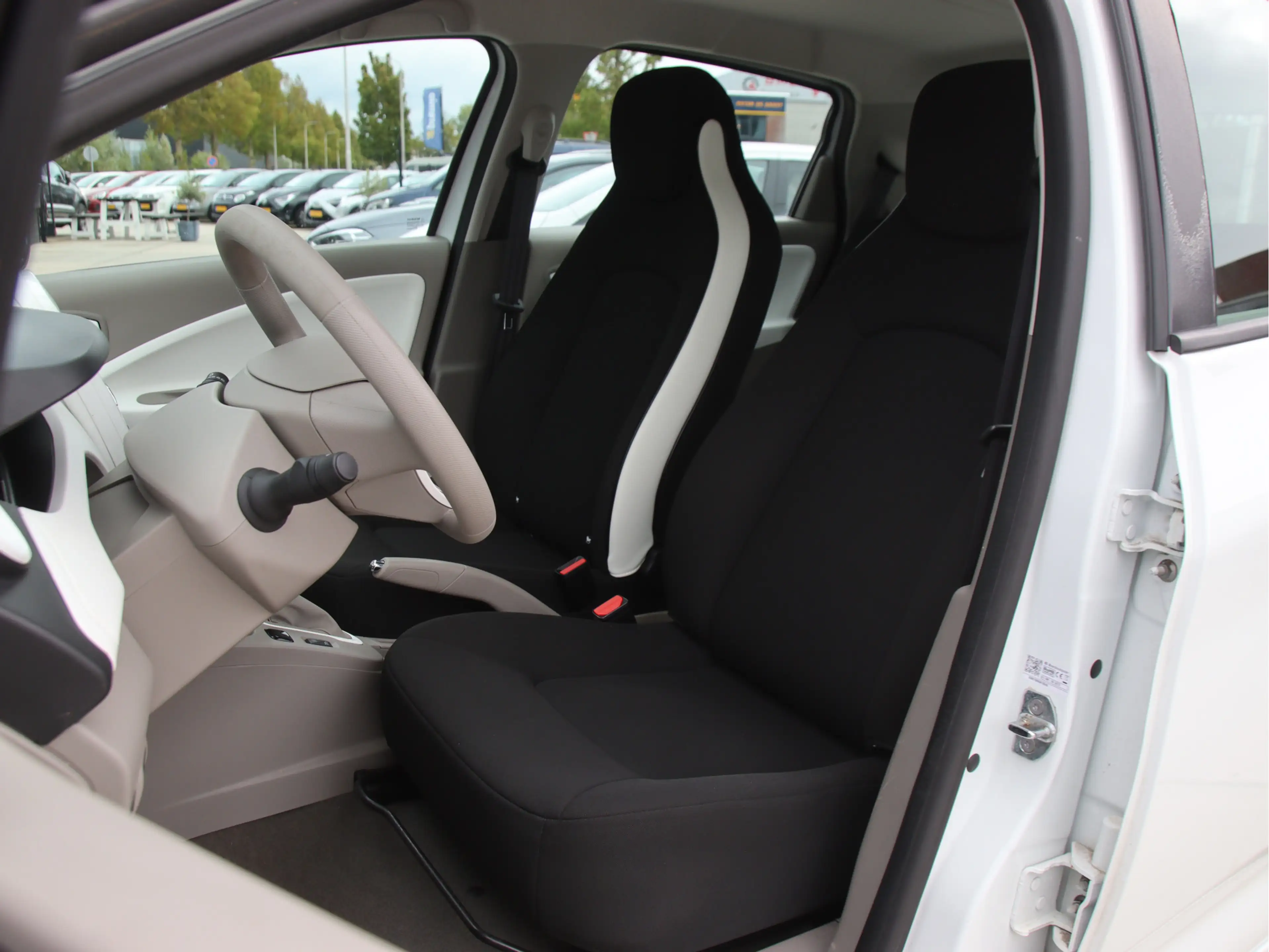 Renault ZOE R90 Life 41 kWh Koop accu, Navi, Climate, Keyless — photo 9