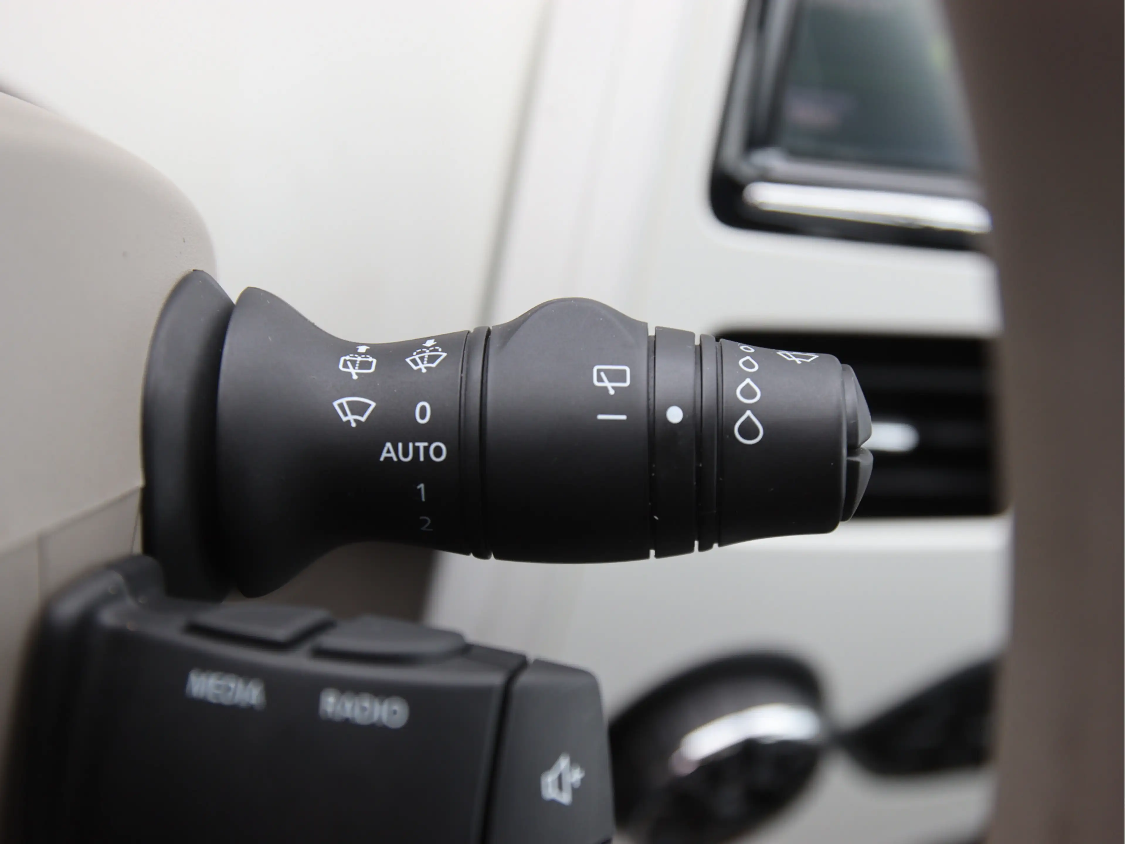 Renault ZOE R90 Life 41 kWh Koop accu, Navi, Climate, Keyless — photo 21