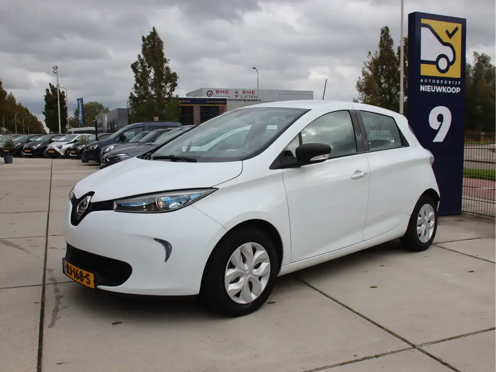 Renault ZOE 2017 из Европы — купить под ключ