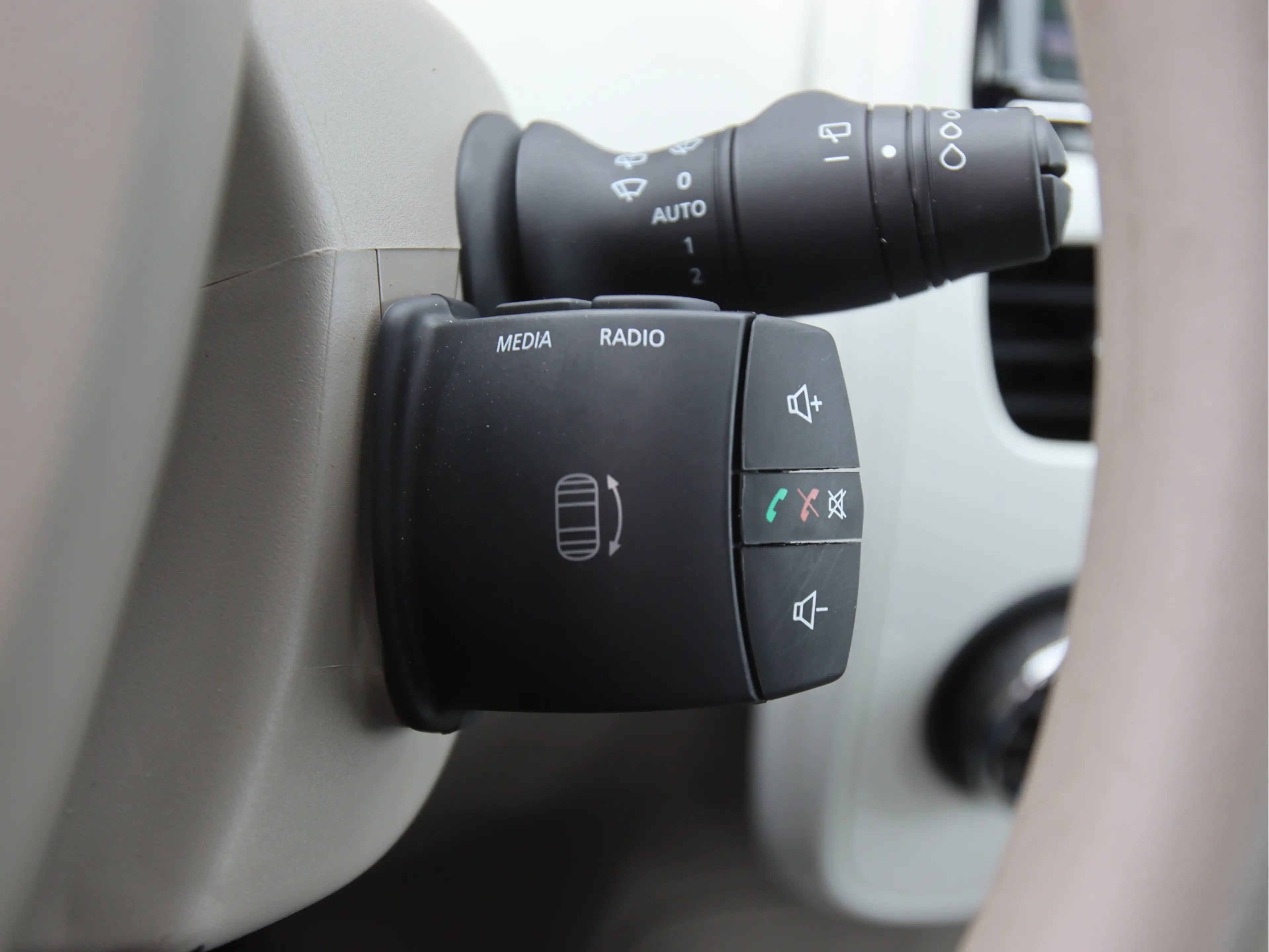 Renault ZOE R90 Life 41 kWh Koop accu, Navi, Climate, Keyless — photo 20