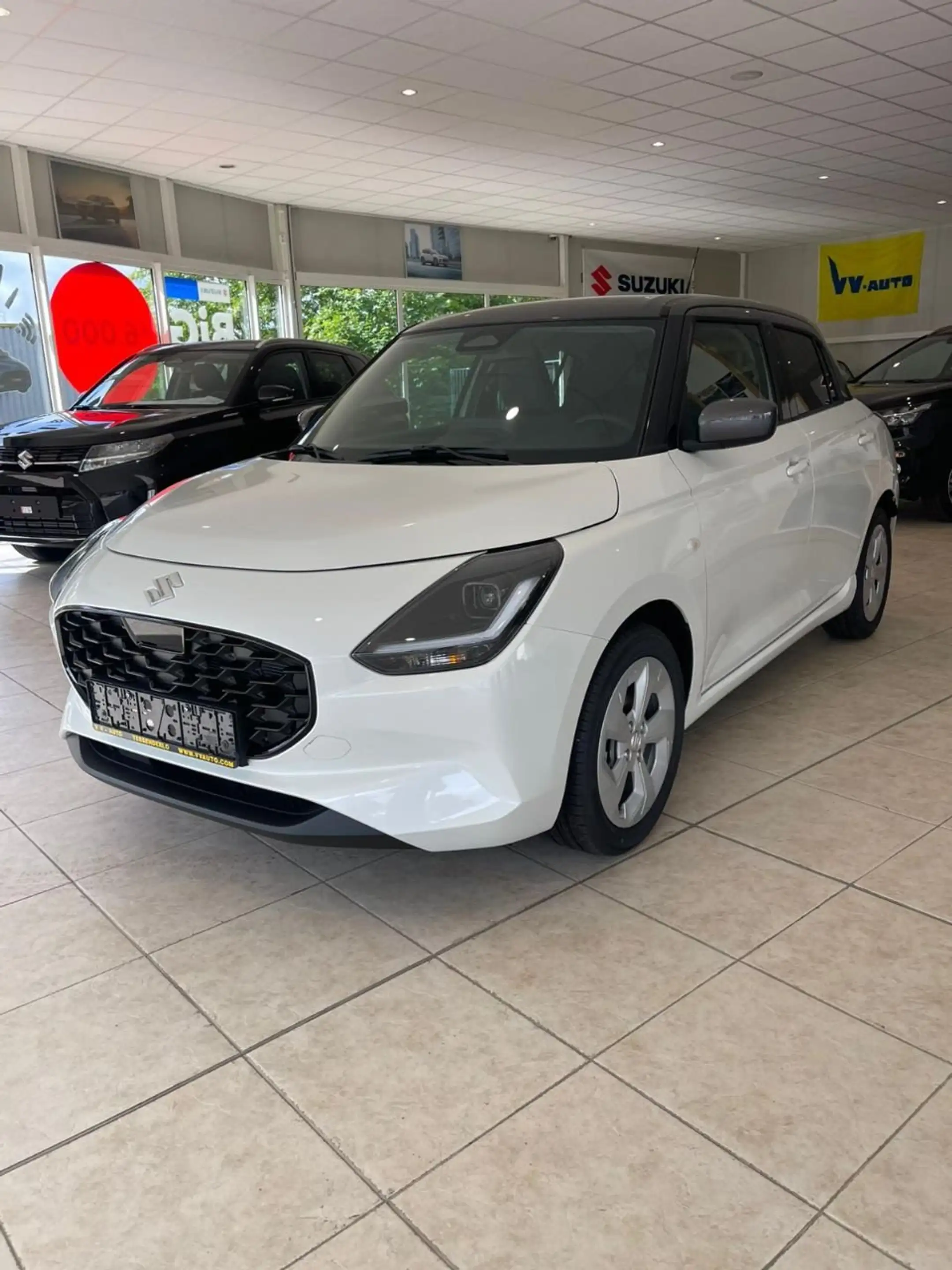 Suzuki Swift 1.2 Dualjet Hybrid 61 kW Club — photo 3