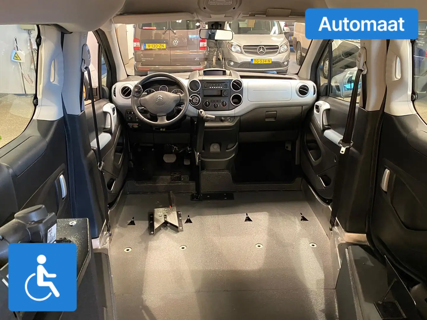 Citroen Berlingo Rolstoelauto Automaat Rolstoel voorin Zwart - 2