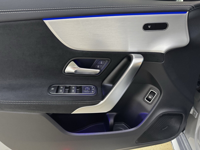 Mercedes-Benz CLA 200 CLA 200 Coupé AMG Pano Distr Multibeam Night 360 — photo 14
