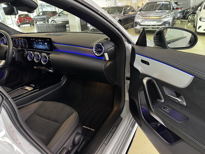 Mercedes-Benz CLA 200 CLA 200 Coupé AMG Pano Distr Multibeam Night 360 — photo 16