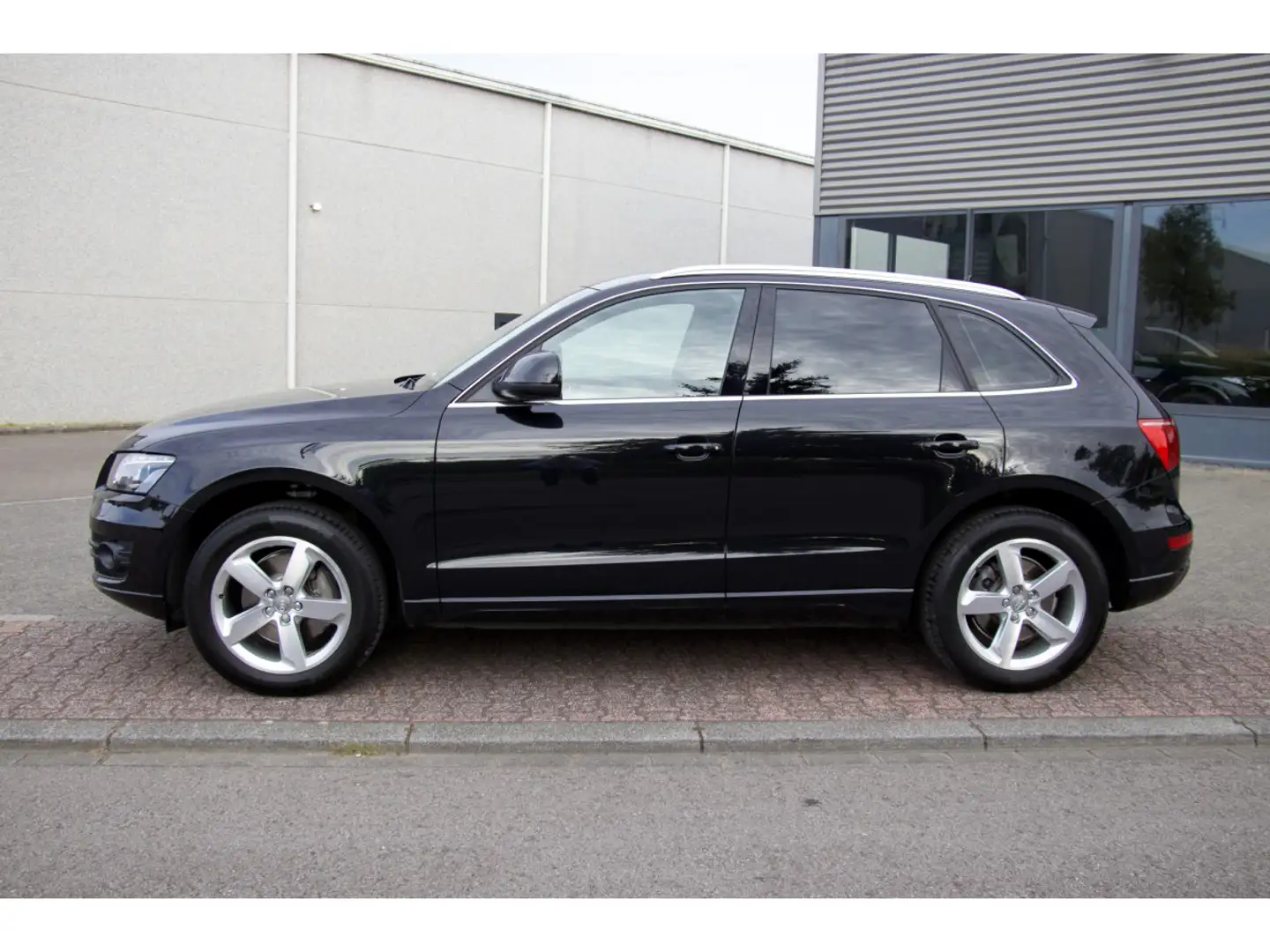 Audi Q5 3.0 TDI quattro S tronic Noir - 2