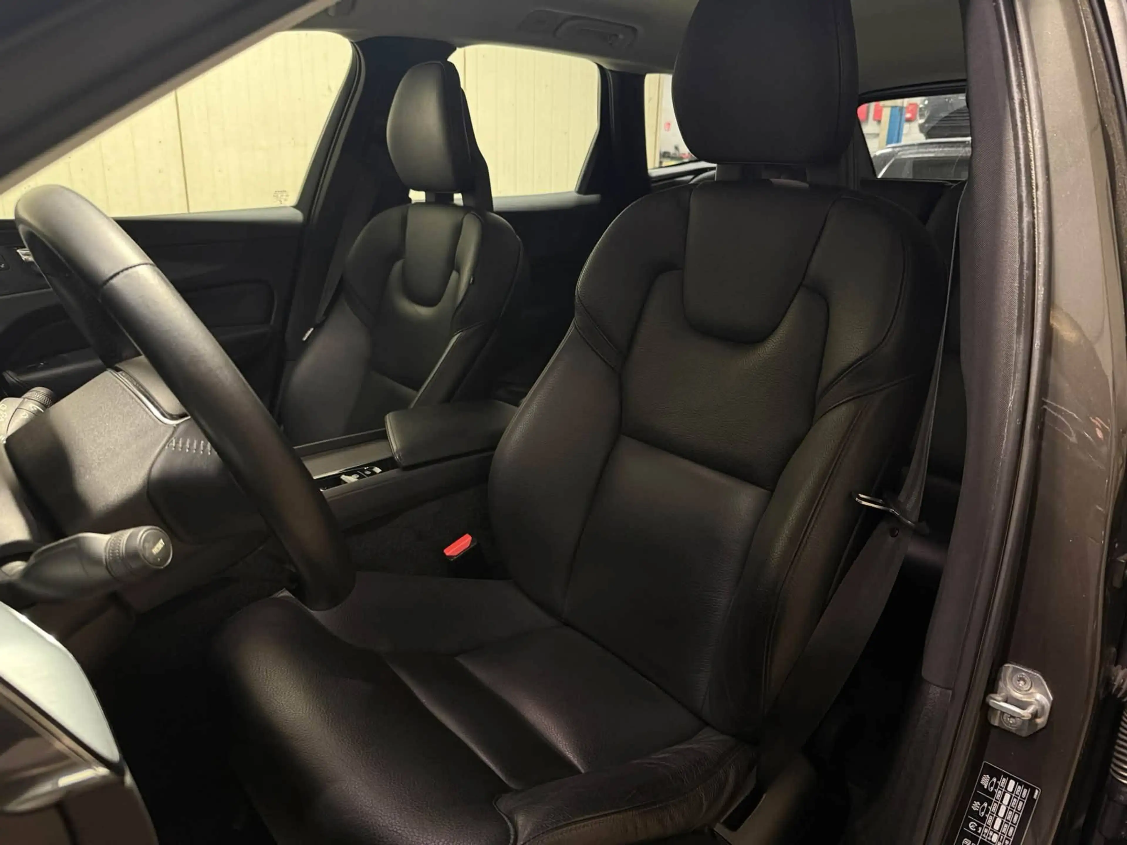 Volvo XC60 D4 AWD/leder/camera/carplay/led/1e eigenaar — photo 3
