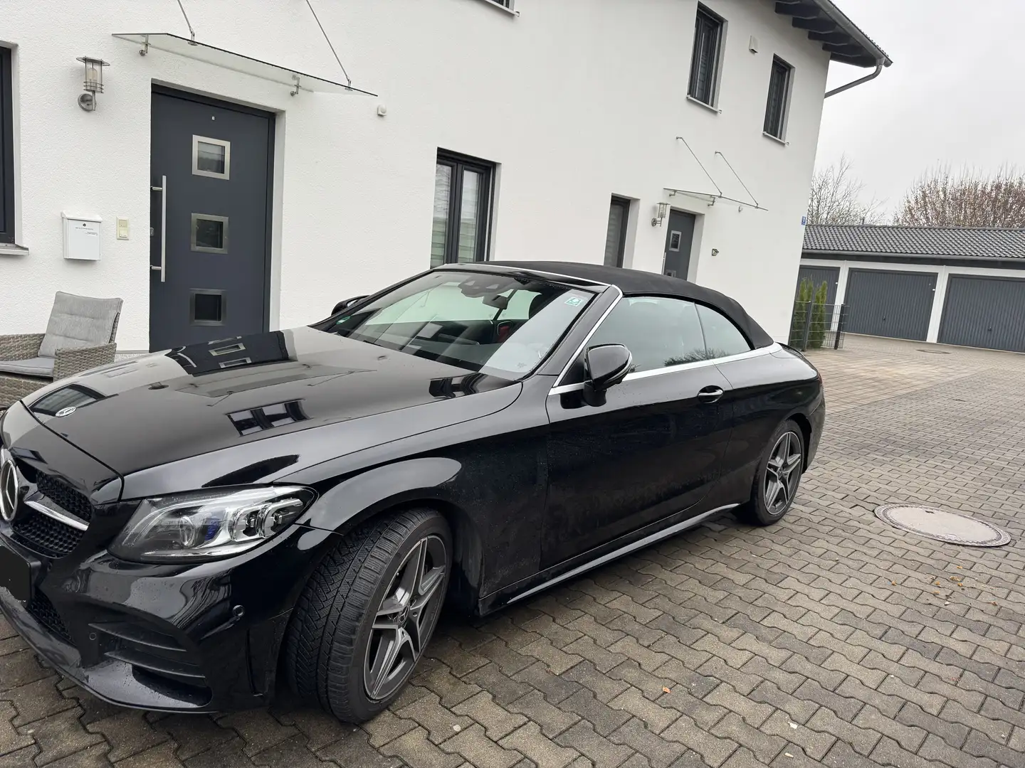 Mercedes-Benz C 300 C-Klasse Cabrio Cabrio 9G-TRONIC AMG Line Schwarz - 2